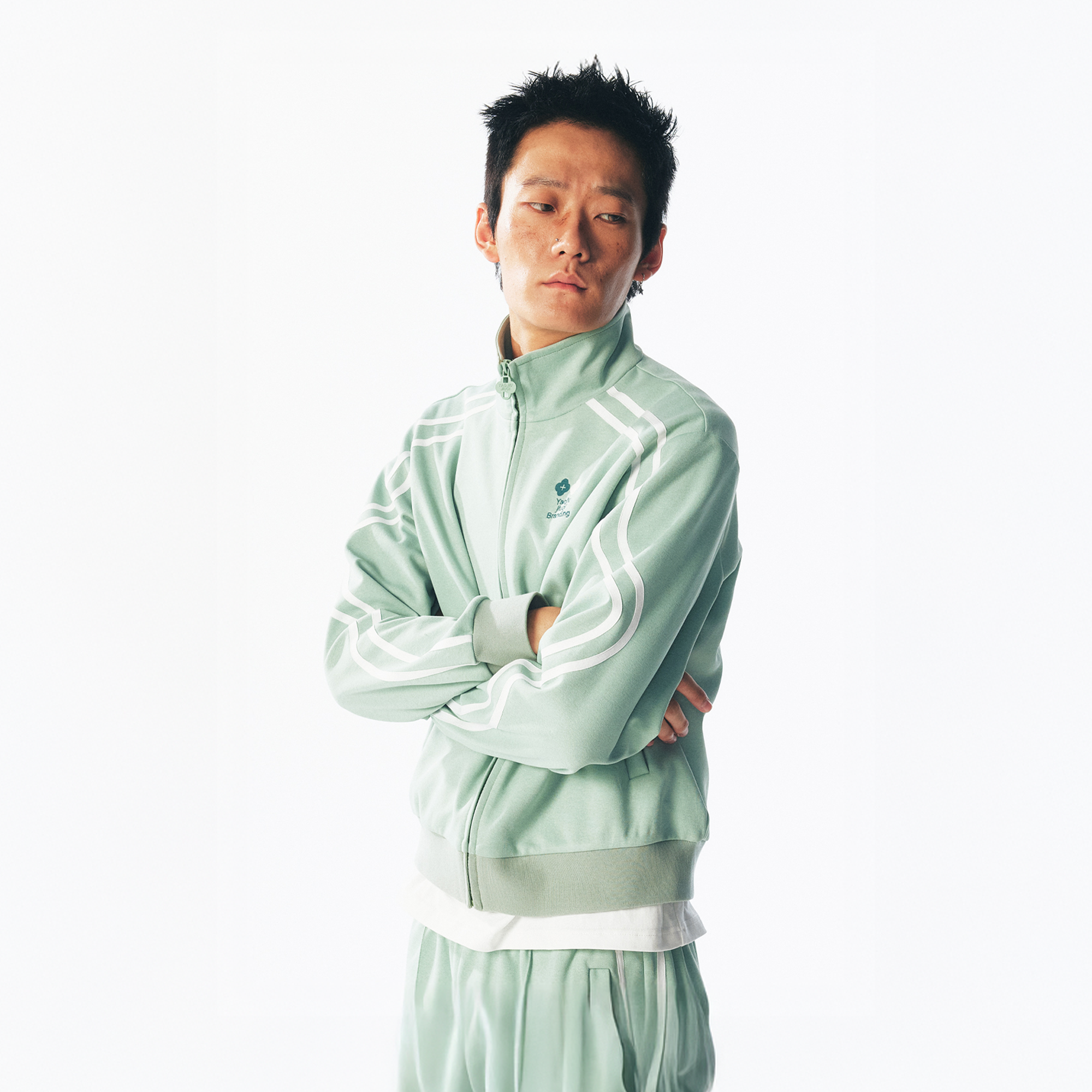 Contrast Curved-Stripe Quick-Dry Track Jacket