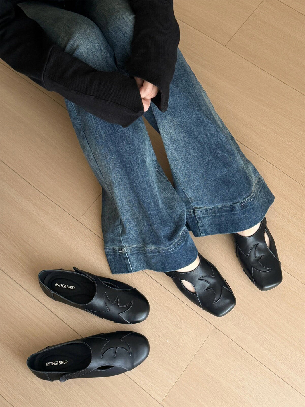 Star-Panel Square-Toe Leather Ballet Flats - View 2