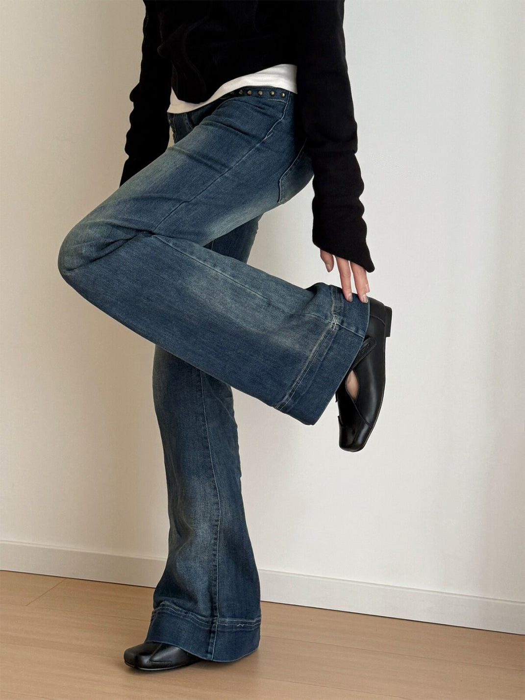 Star-Panel Square-Toe Leather Ballet Flats - View 3