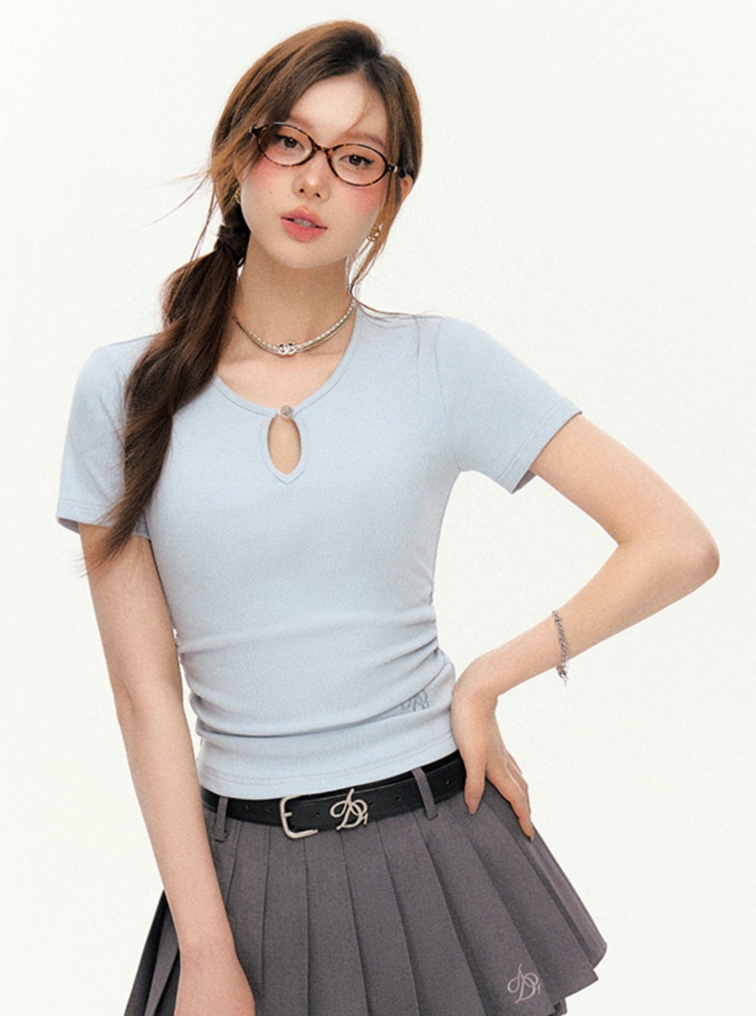 Keyhole Neckline Fitted Tee: Short Sleeve Stretch Top with Button Detail