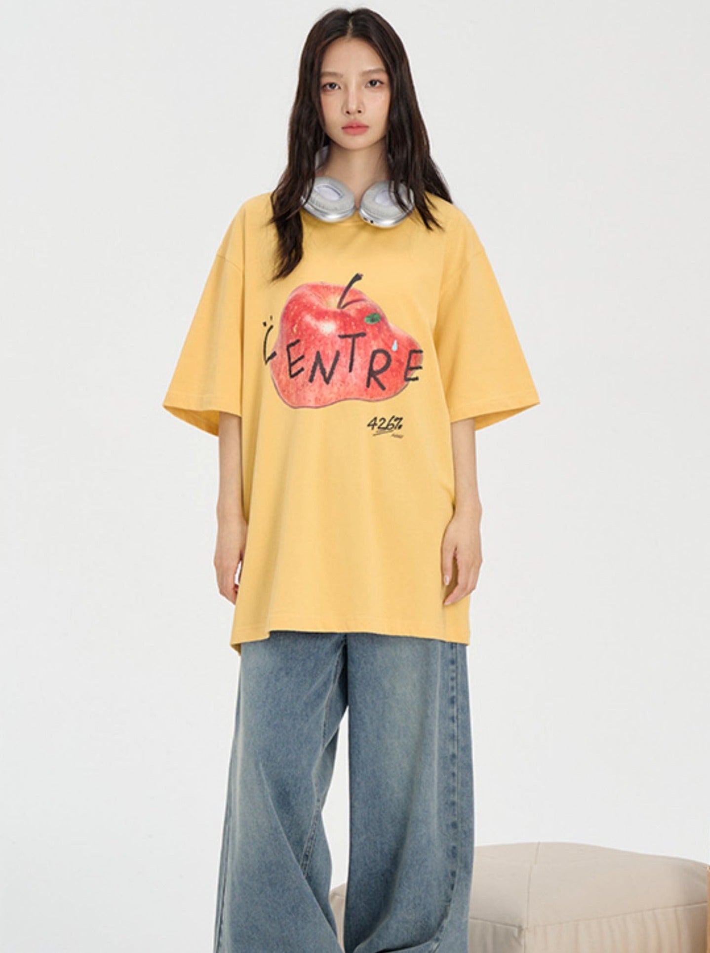 Melting Apple Graphic Tee in Loose Fit - chiclara