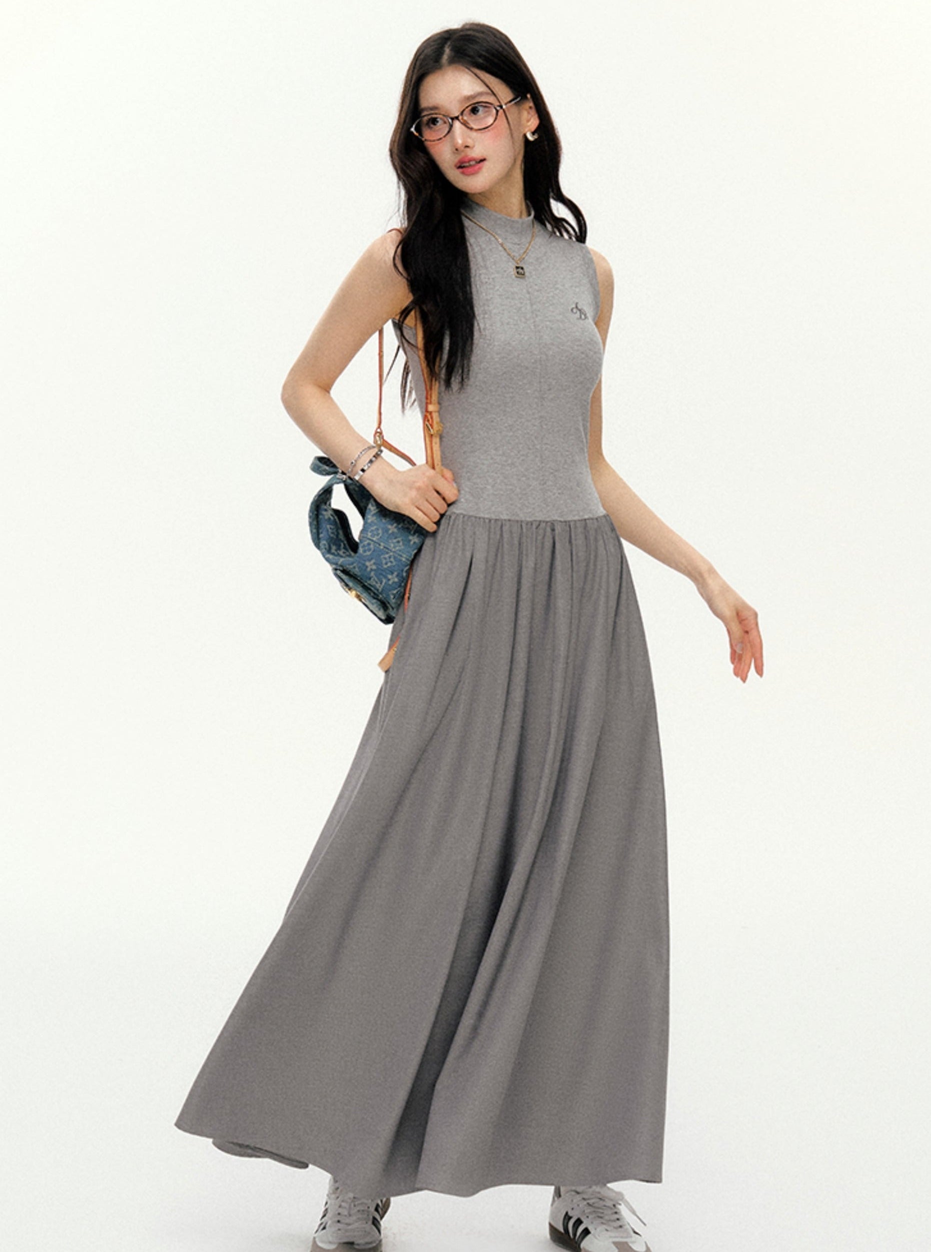 Elegant Contrast Maxi Dress