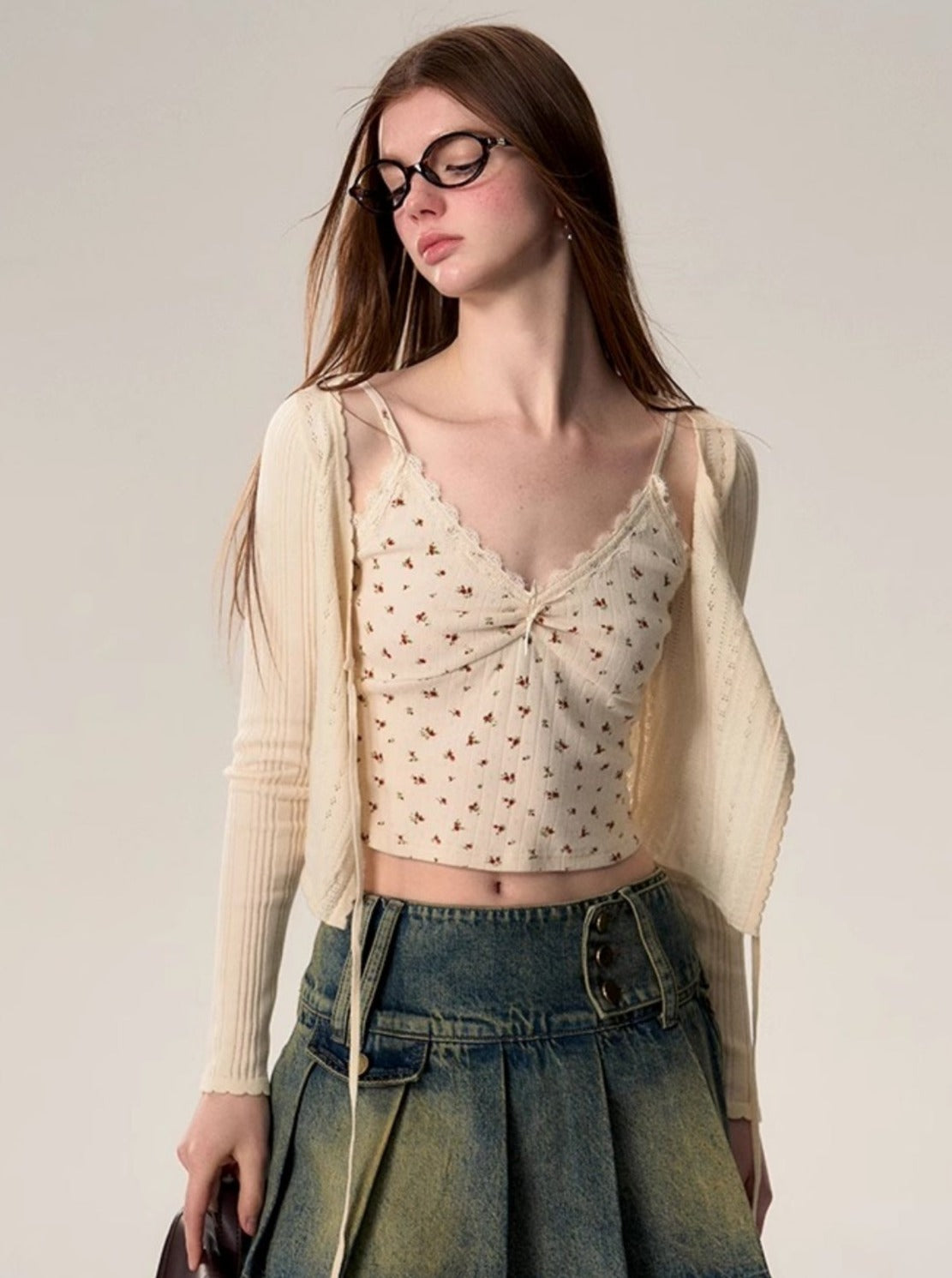 V-Neck Cropped Top - chiclara