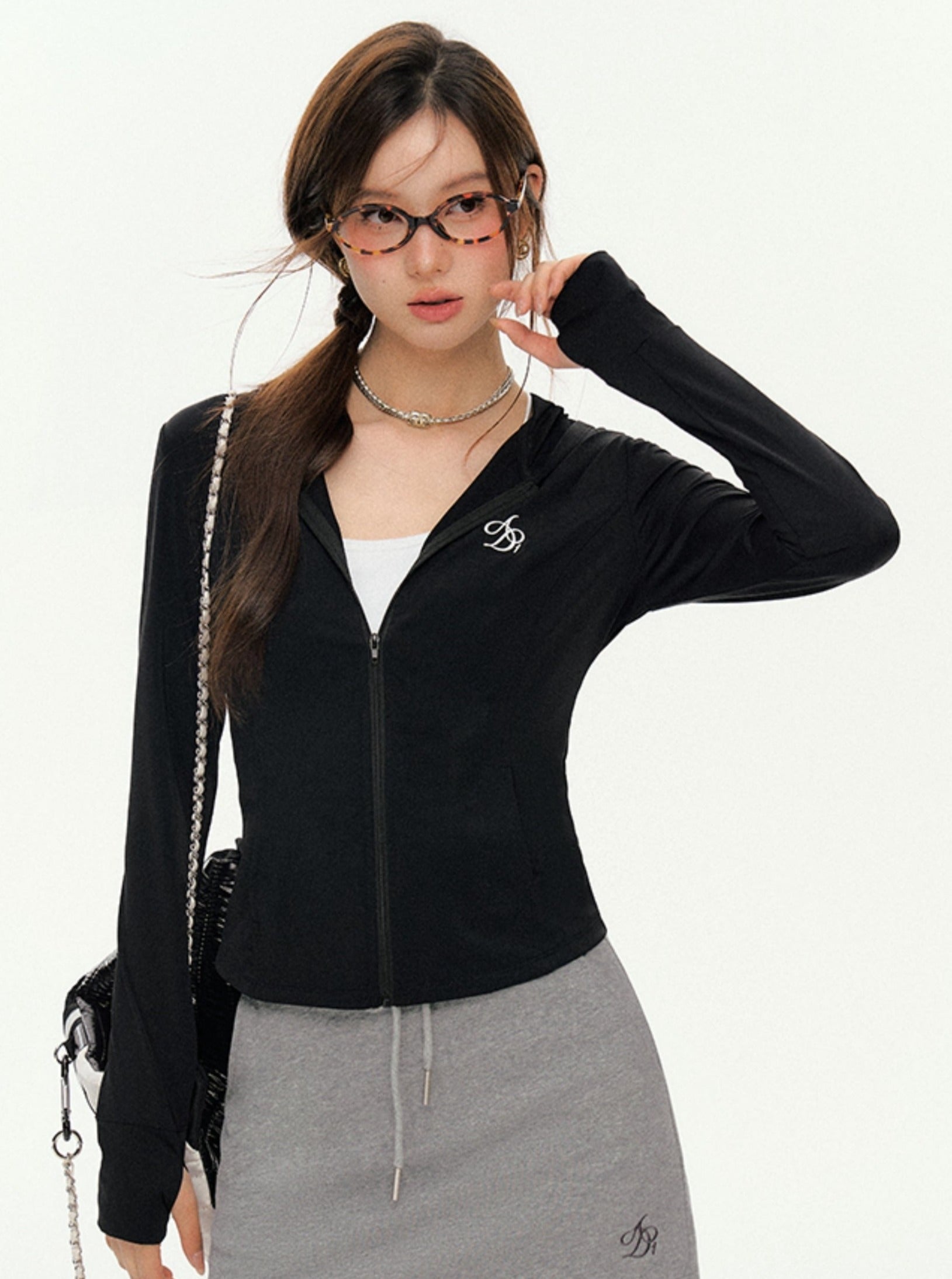 Slim-Fit Zip-Up Hoodie: Lightweight Athletic Jacket with Logo Embroidery