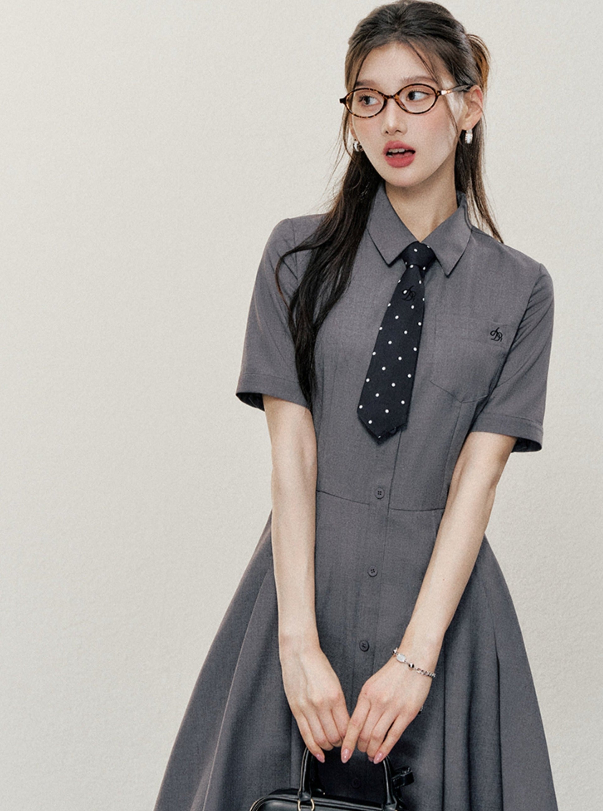 Elegant Charcoal Gray Shirt Dress: A-Line Button-Down with Short Sleeves and Collared Neckline