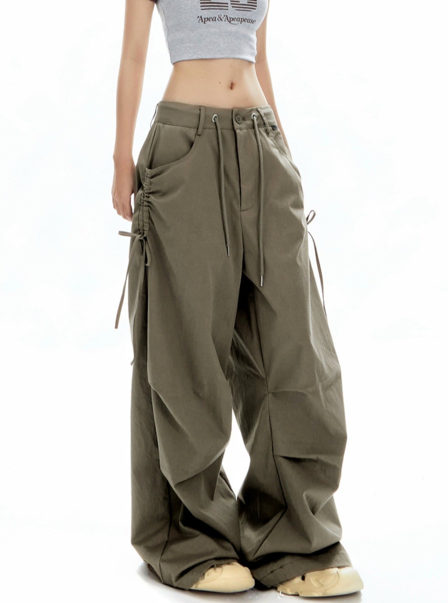 Urban Flow Wide-Leg Cargo Pants