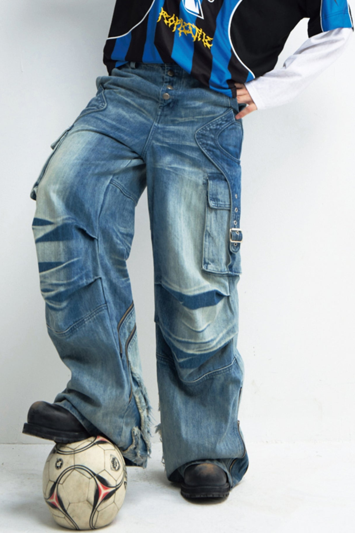 Men's Shaped Breasted Pleated Wide-Leg Jeans