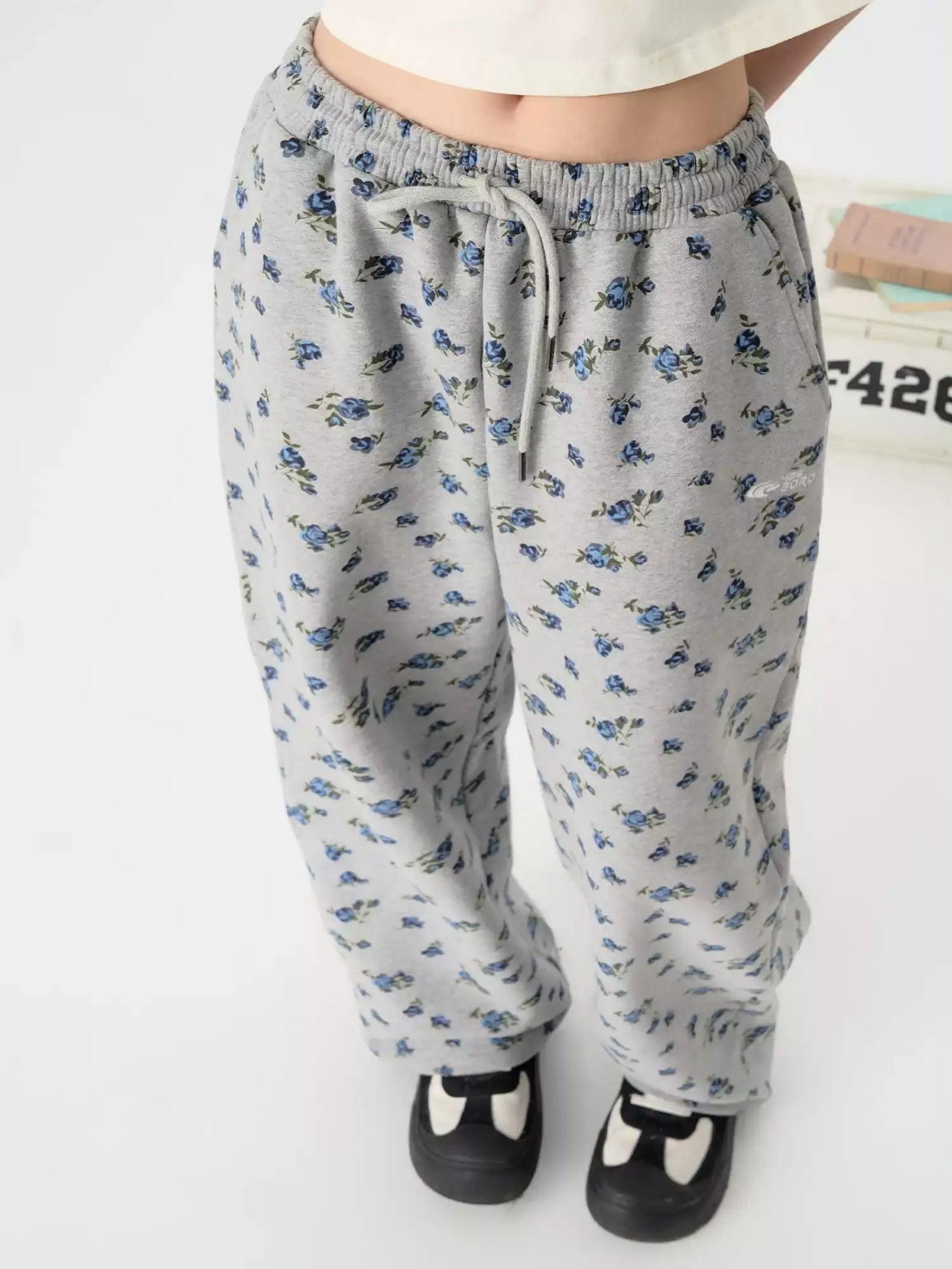 Loose Fit Floral Streetwear Pants - chiclara