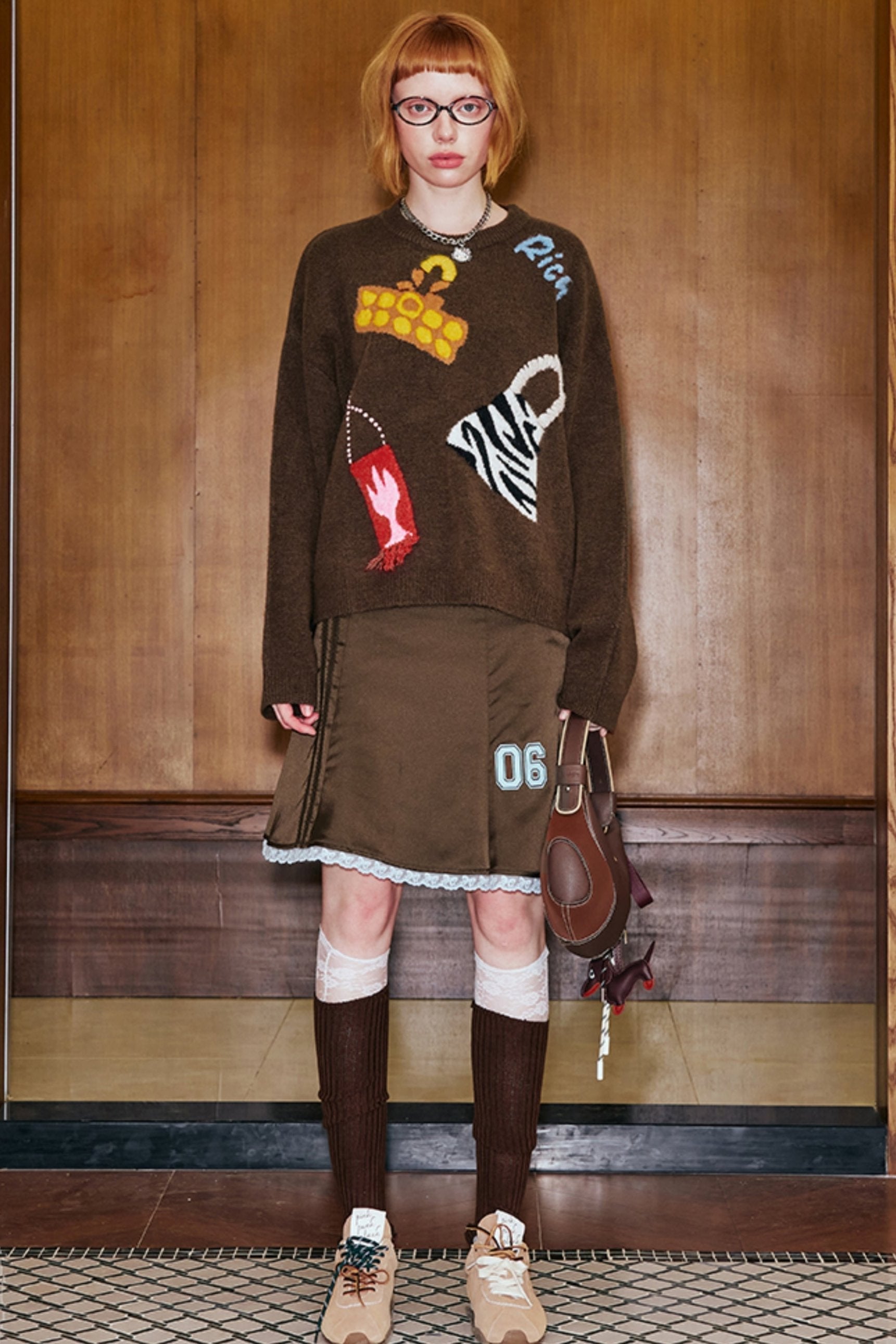 Cartoon Patch Brown Strickpullover