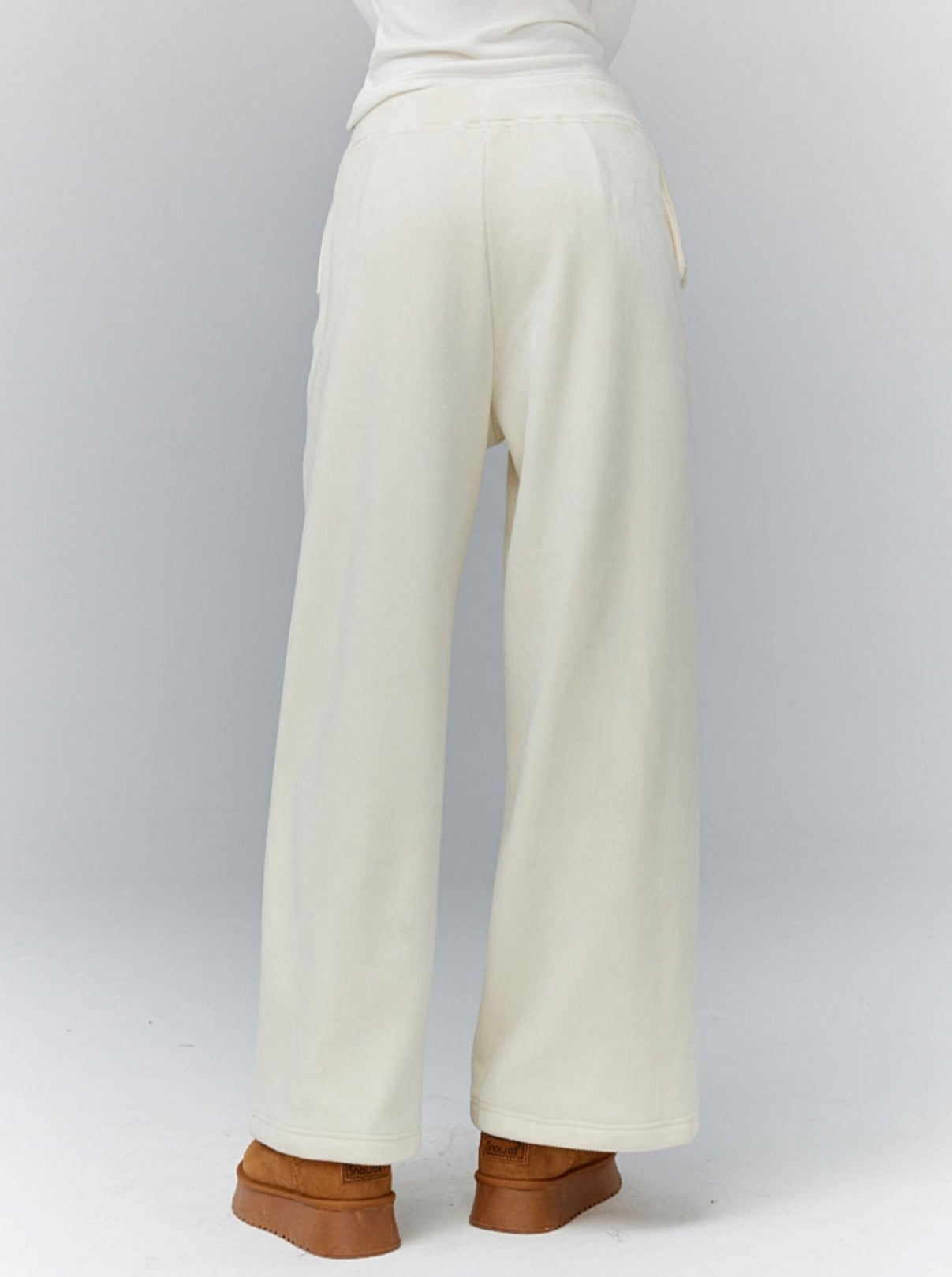 Wide-Leg Drawstring Lounge Pants in Black and Cream