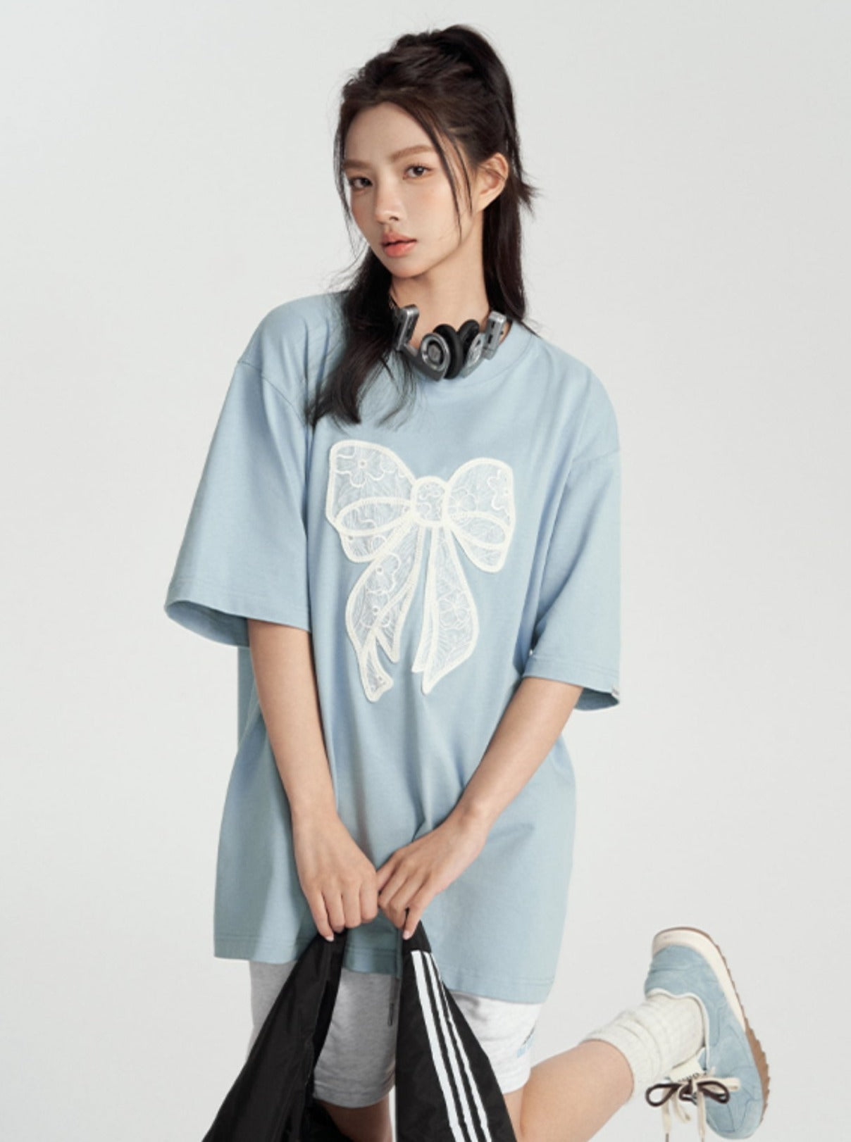 Bow-Adorned Relaxed Fit Tee - chiclara