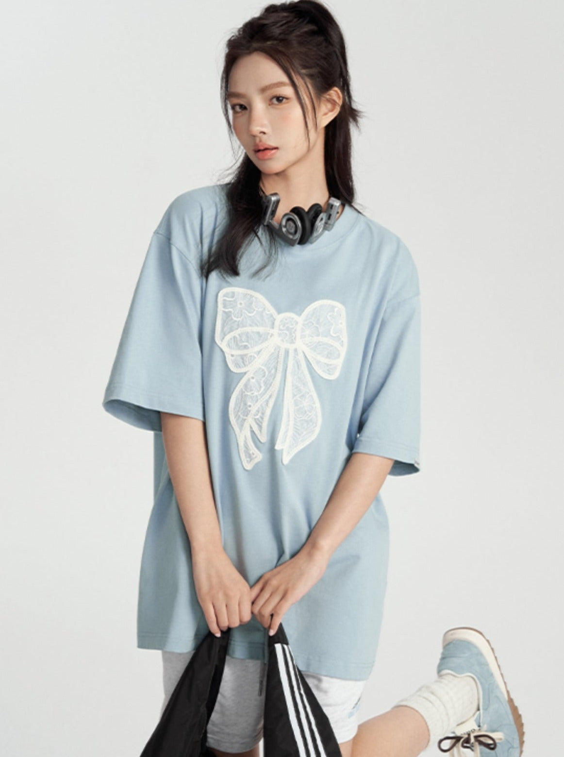 T-Shirt with Lace Bow Detail - chiclara