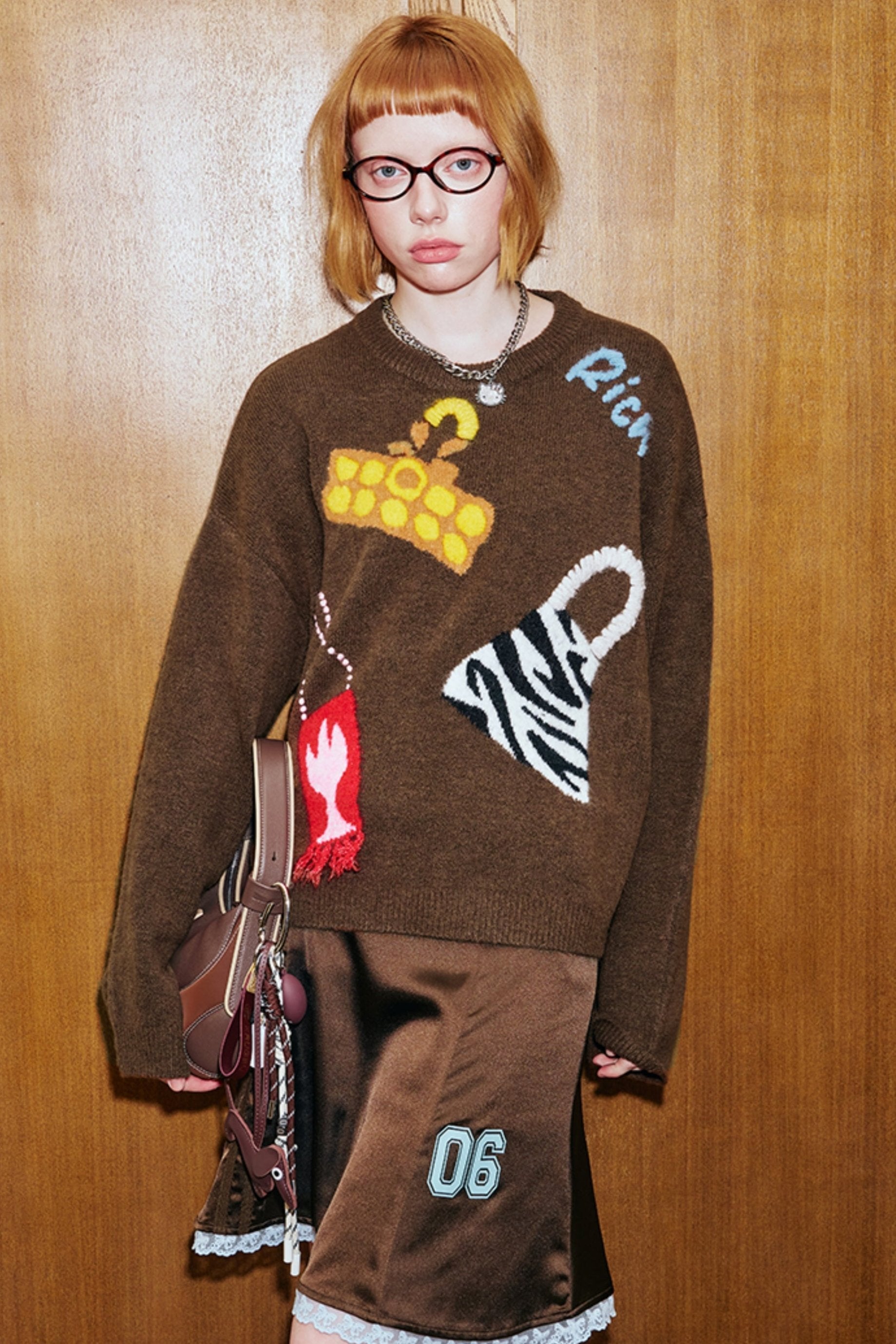 Cartoon Patch Brown Strickpullover