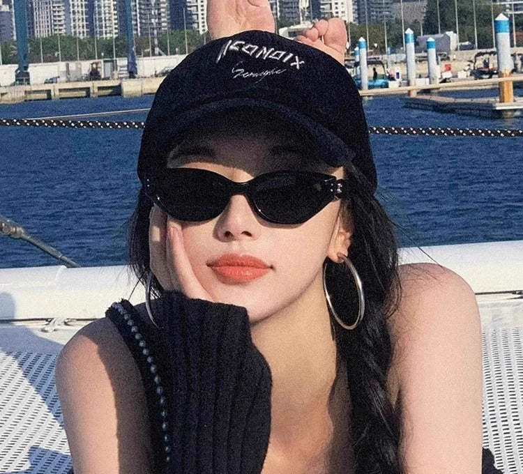 Slim Cat-Eye UV Sunglasses - Black