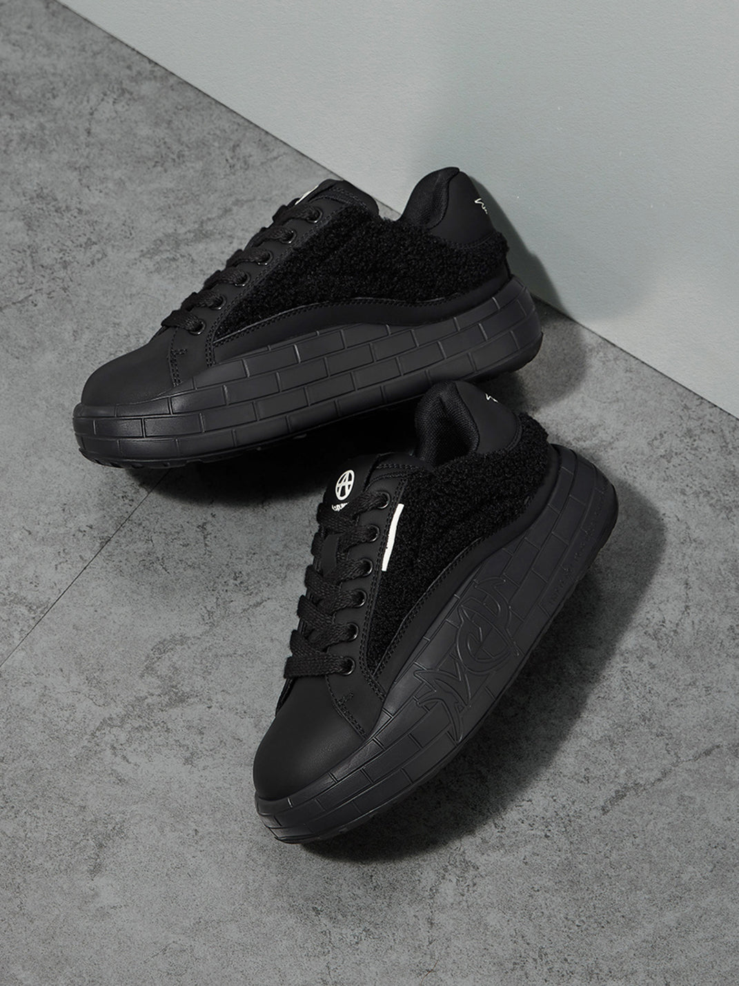 Black Fleece-Panel Platform Sneakers - View 7