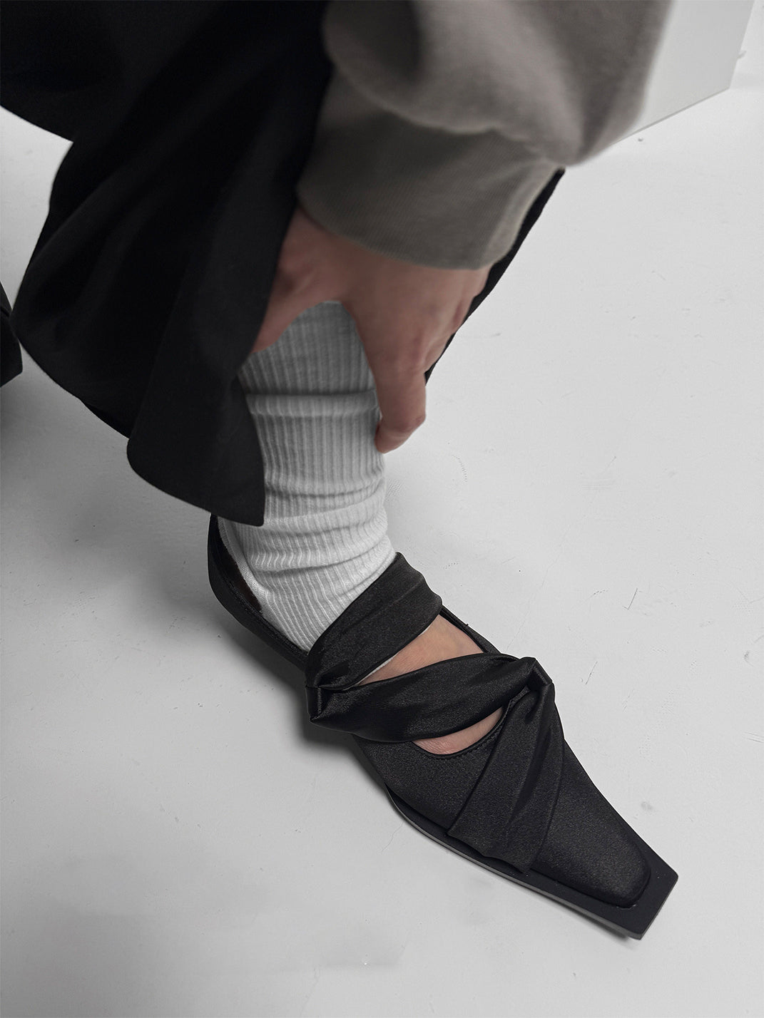 Black Knotted Square-Toe Leather Flats - View 8