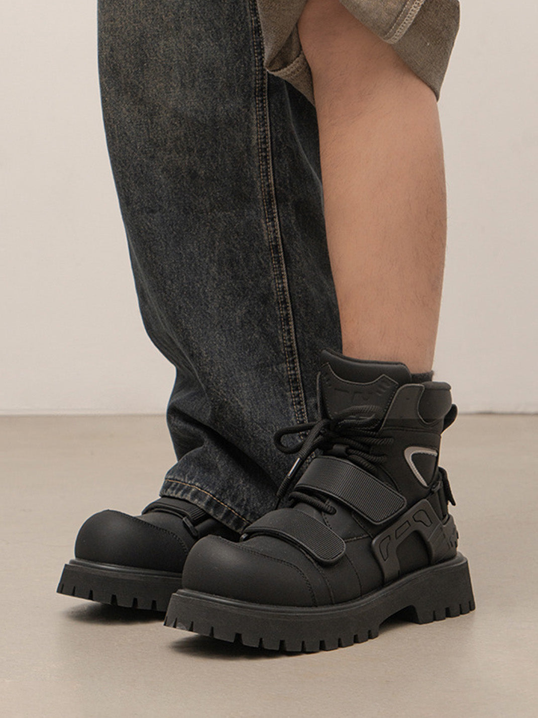 Black Velcro-Strap Lug-Sole Moto Boots - View 10