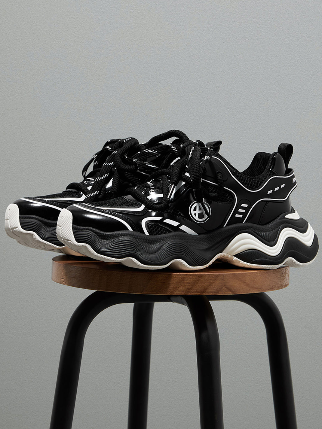 Black Wave-Sole Chunky Dad Sneakers - View 4