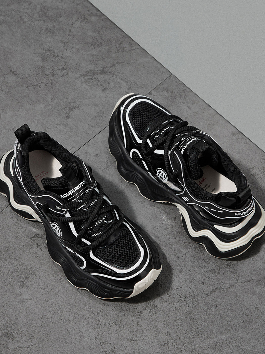 Black Wave-Sole Chunky Dad Sneakers - View 7