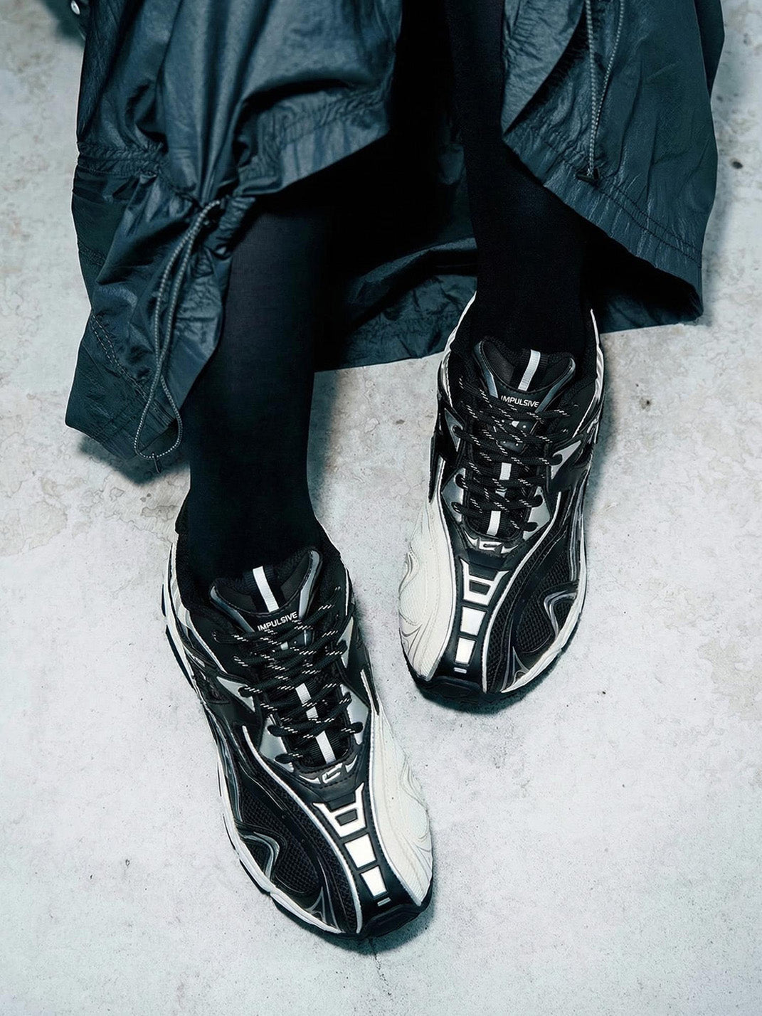Black Yin-Yang Tech Runner Sneakers - View 2