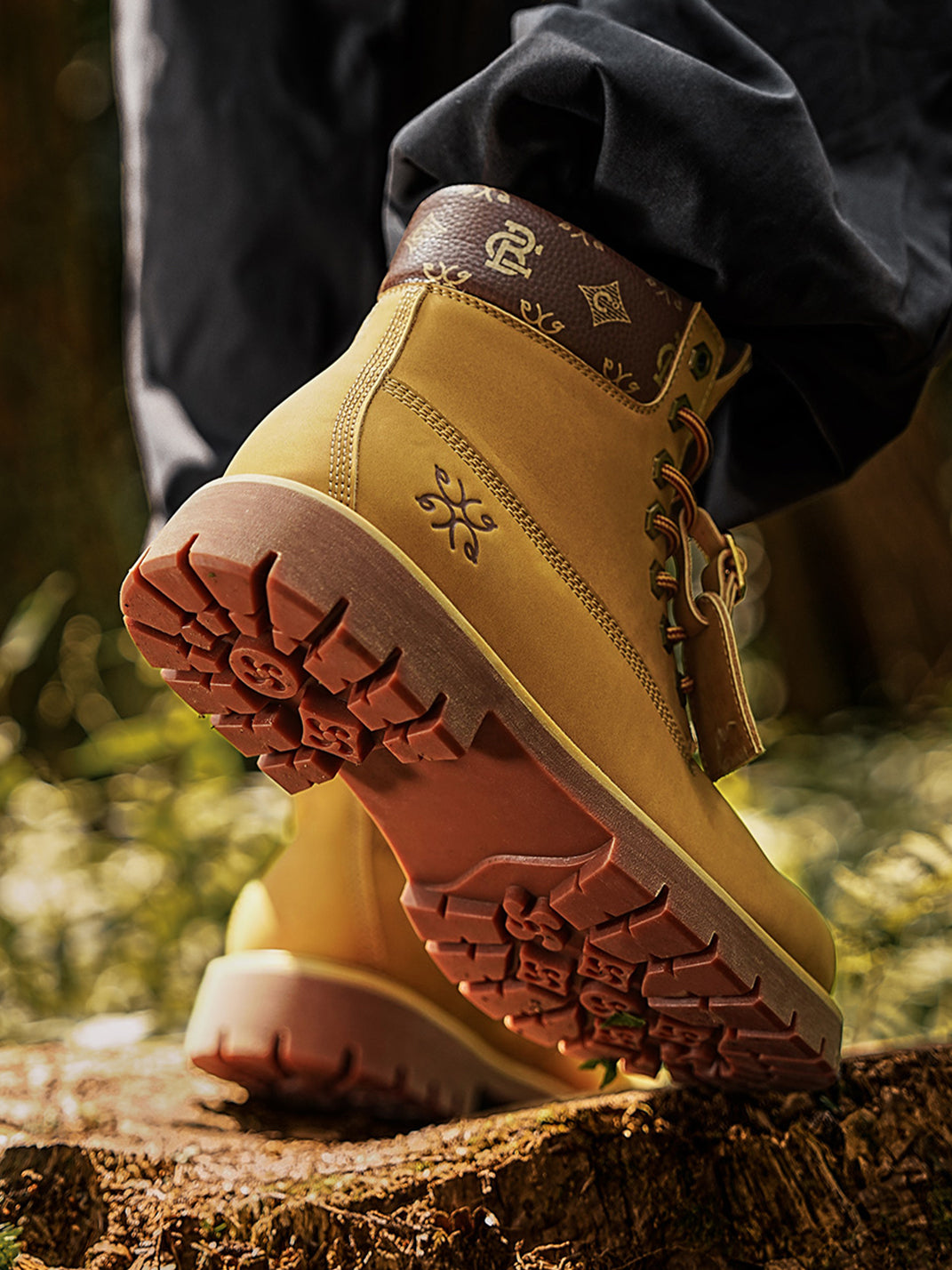 Wheat Contrast-Stitch Lug-Sole Work Boots - View 7