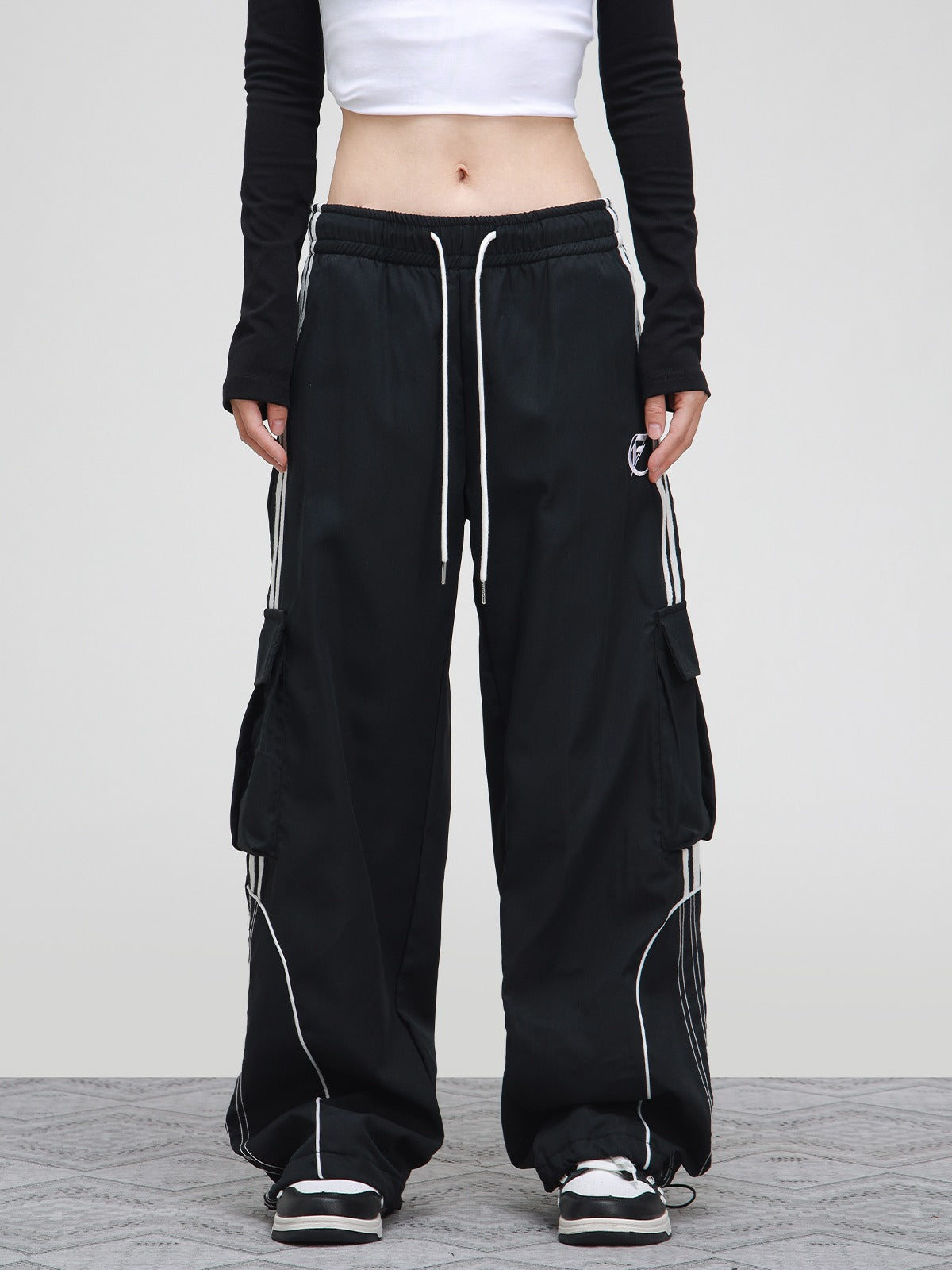 Retro American-Inspired Relaxed Sweatpants - chiclara