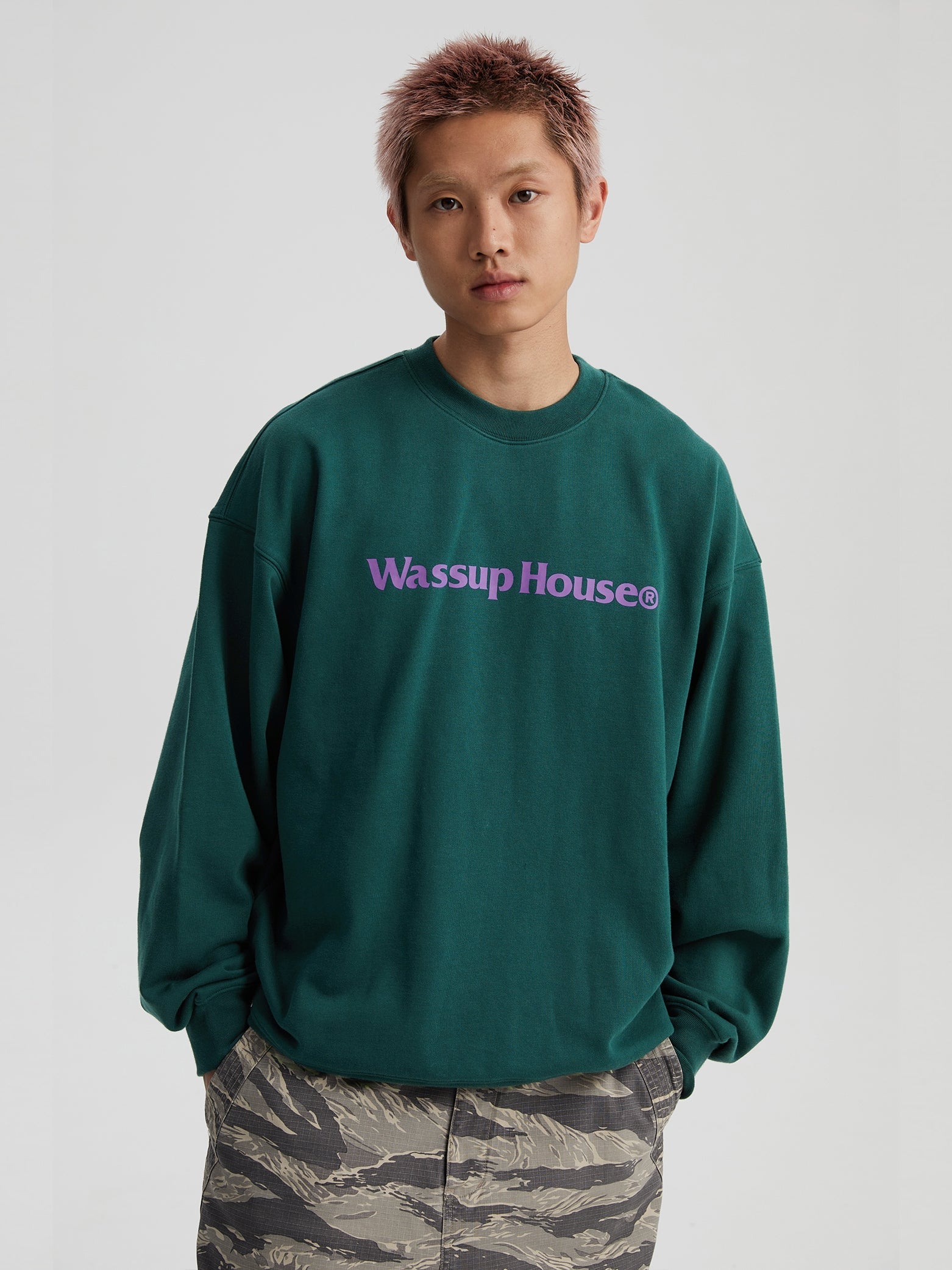 Essential Basic Printing Logo Sweatshirt