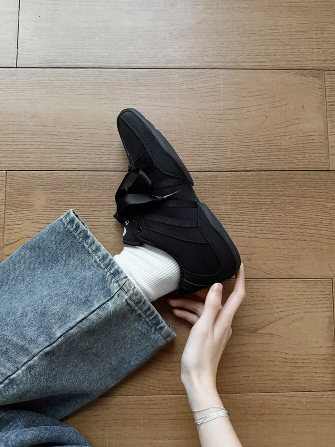 Black Ribbon-Lace Minimalist Sneakers - View 10