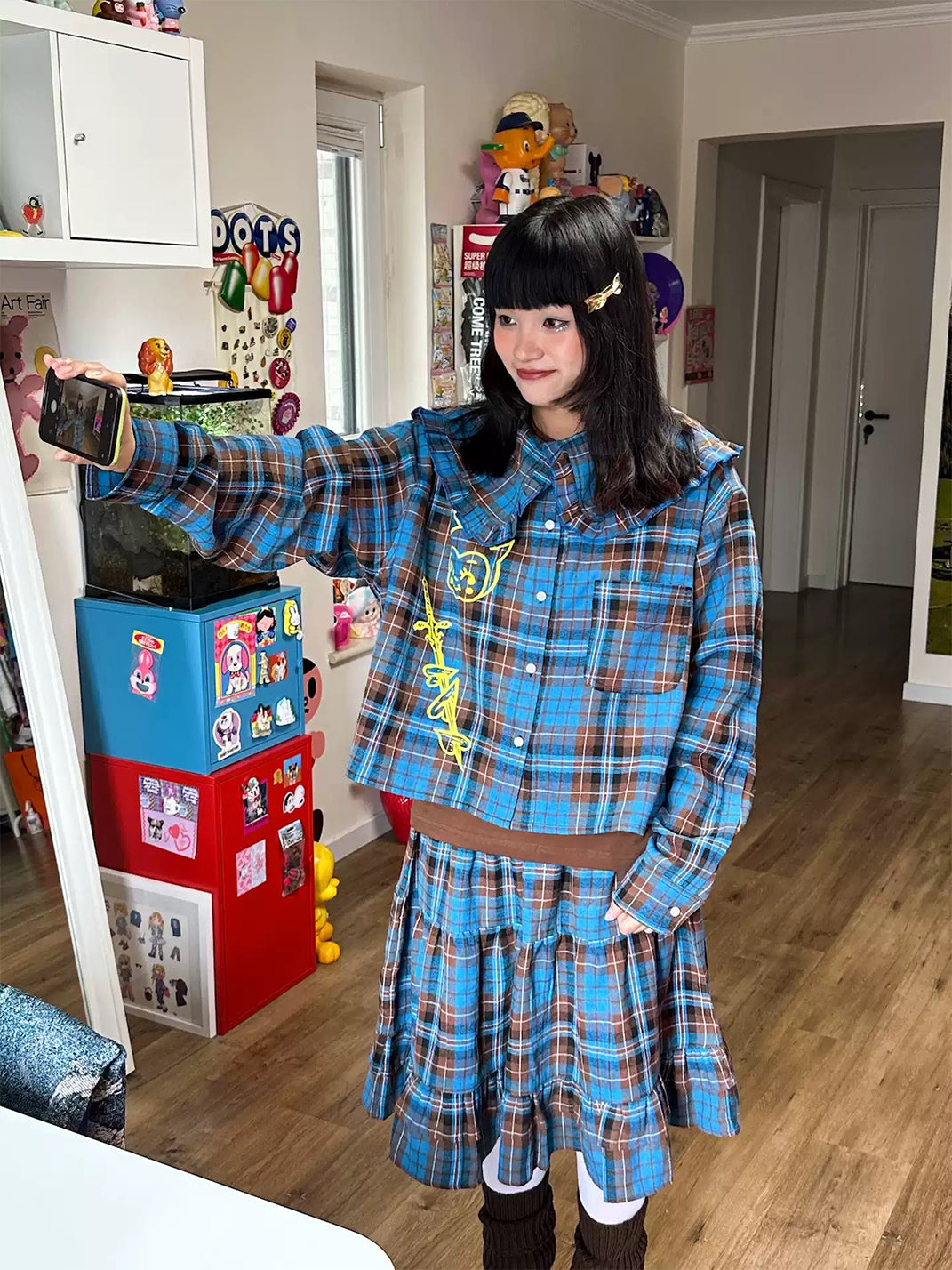 Ruffle-Collar Plaid Crop Shirt — product view 4