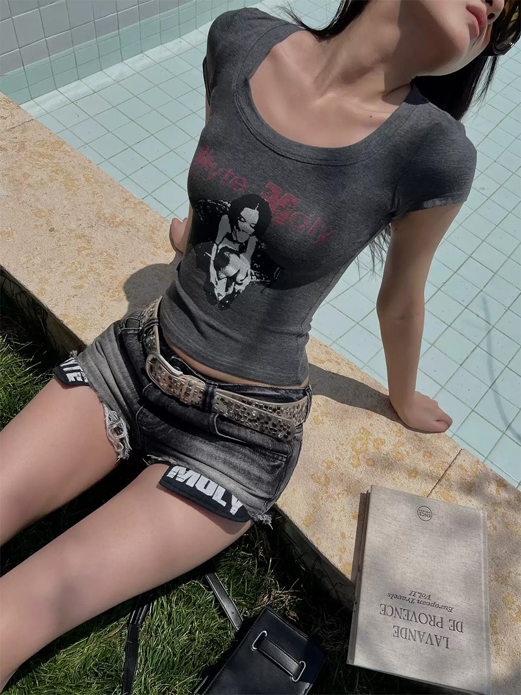 Faded Portrait Stretch Crop Tee — product view 4