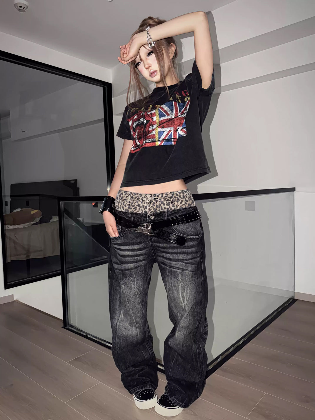 Leopard Double-Waist Faded Black Jeans — product view 3
