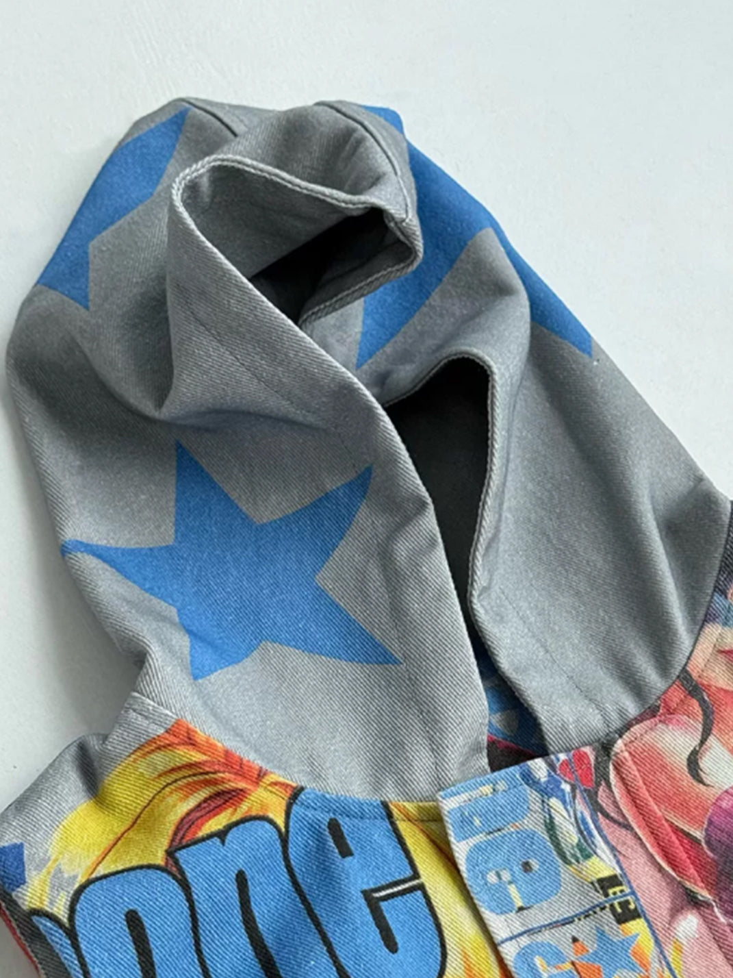 Anime Frame Zip-Neck Hooded Vest — view 7