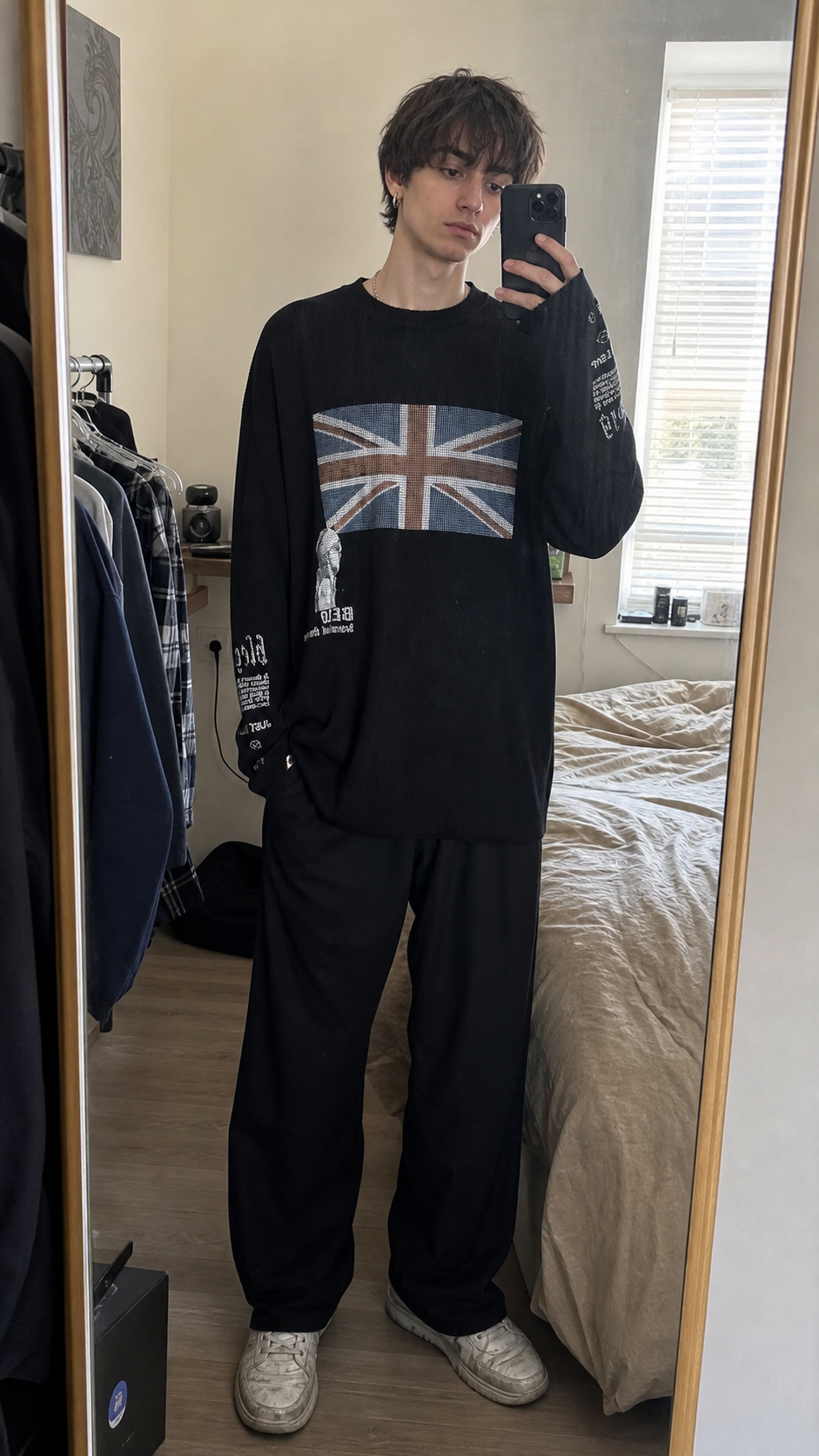 Black Union Wave waffle long-sleeve tee bedroom mirror UGC