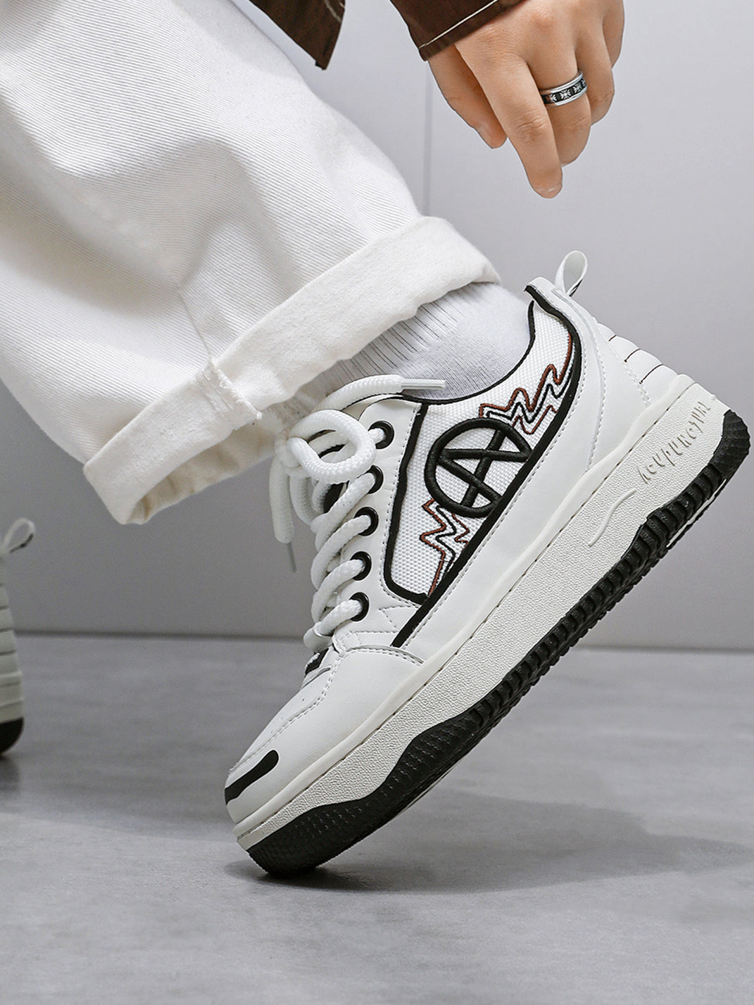 Colorblock Graphic Skate Sneakers - View 21
