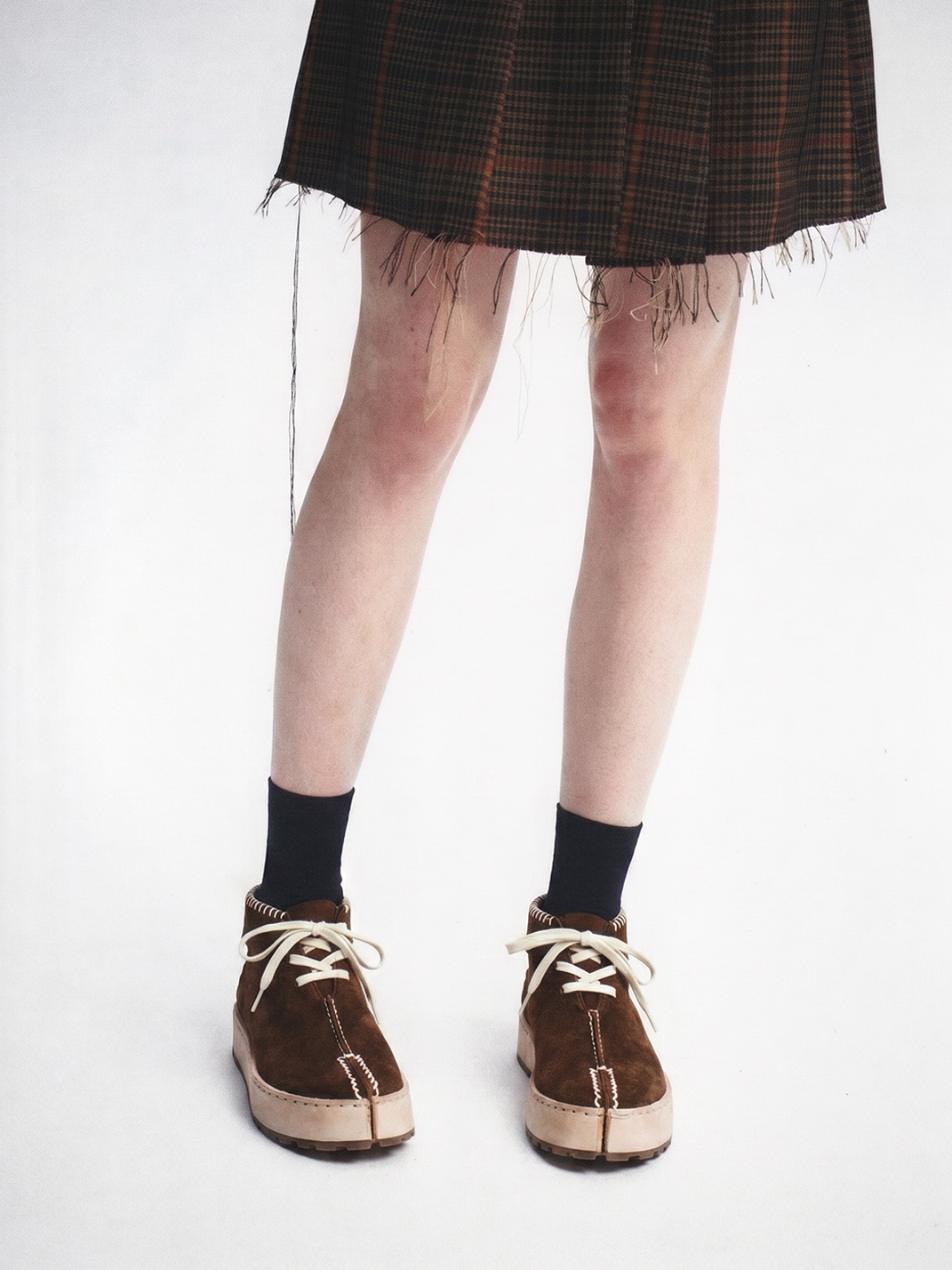 Split-Toe Leather Lace-Up Chukka Boots - View 3