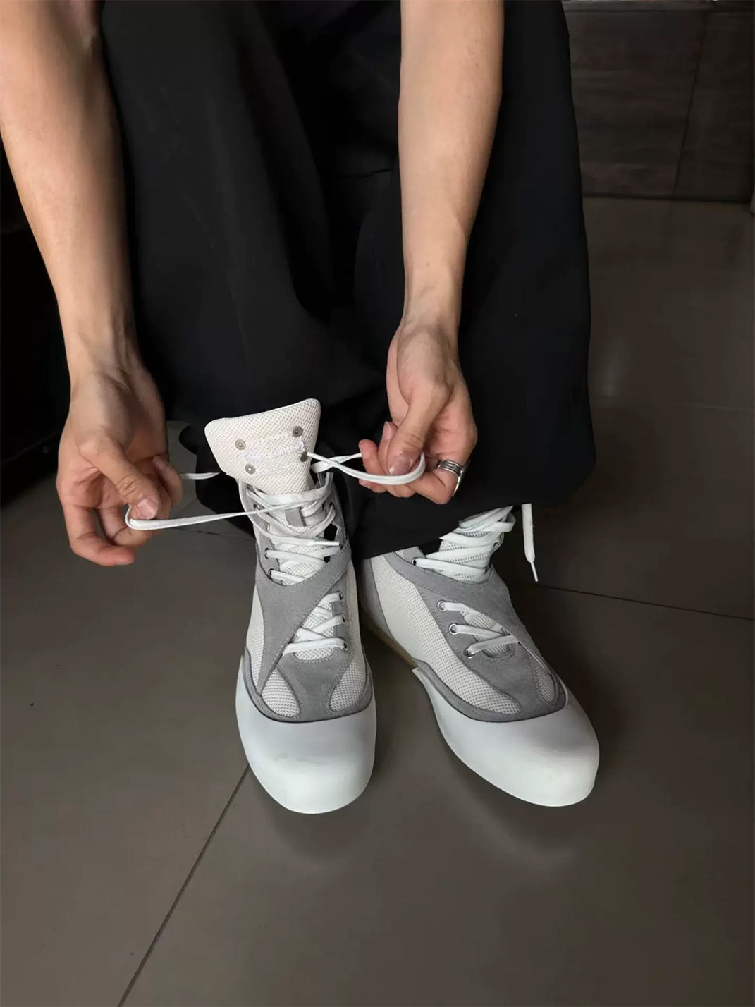 Metallic Mesh Low-Sole Boxing Boots - View 2