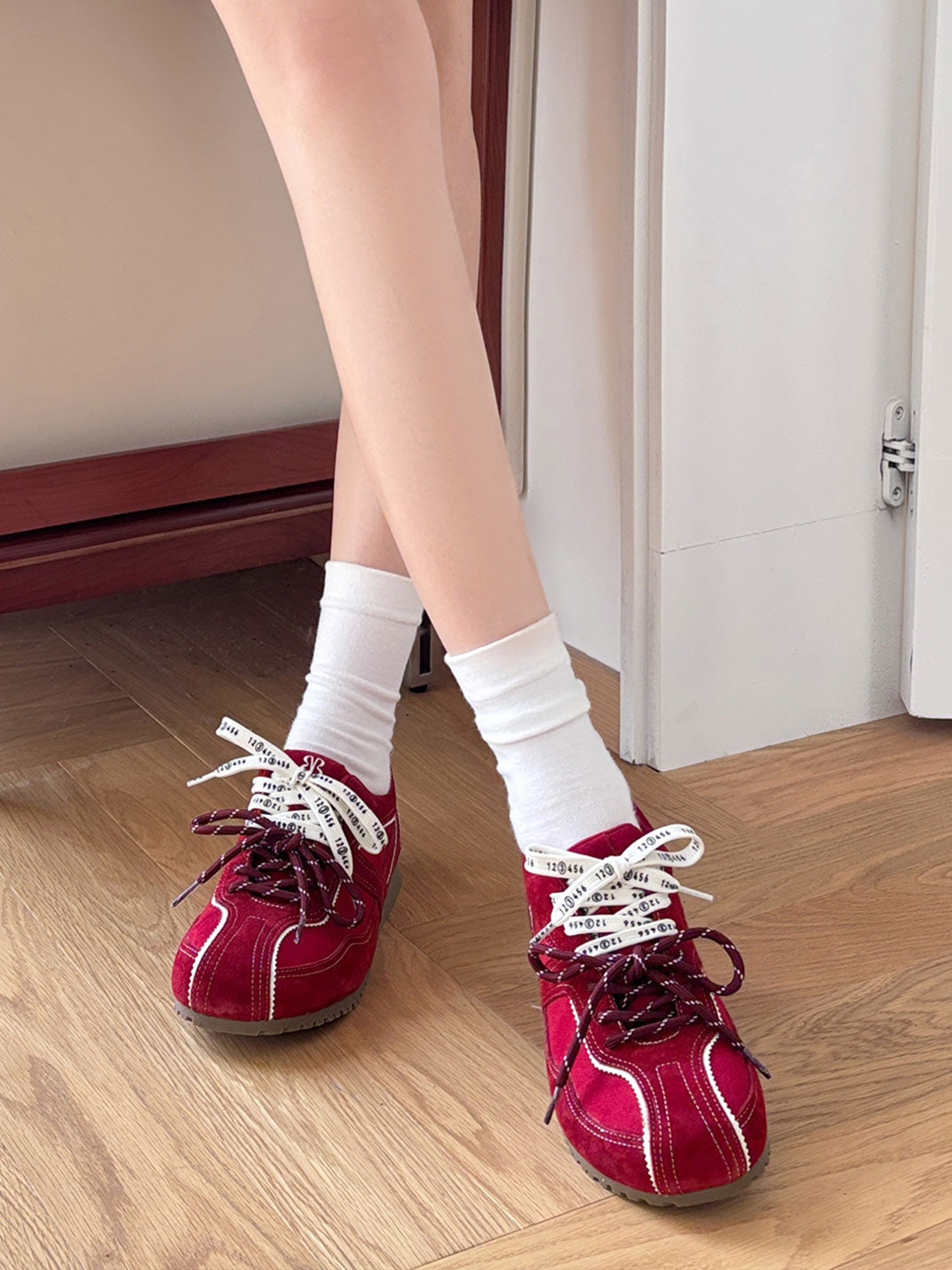 Contrast Suede Ribbon-Lace Retro Sneakers - View 4