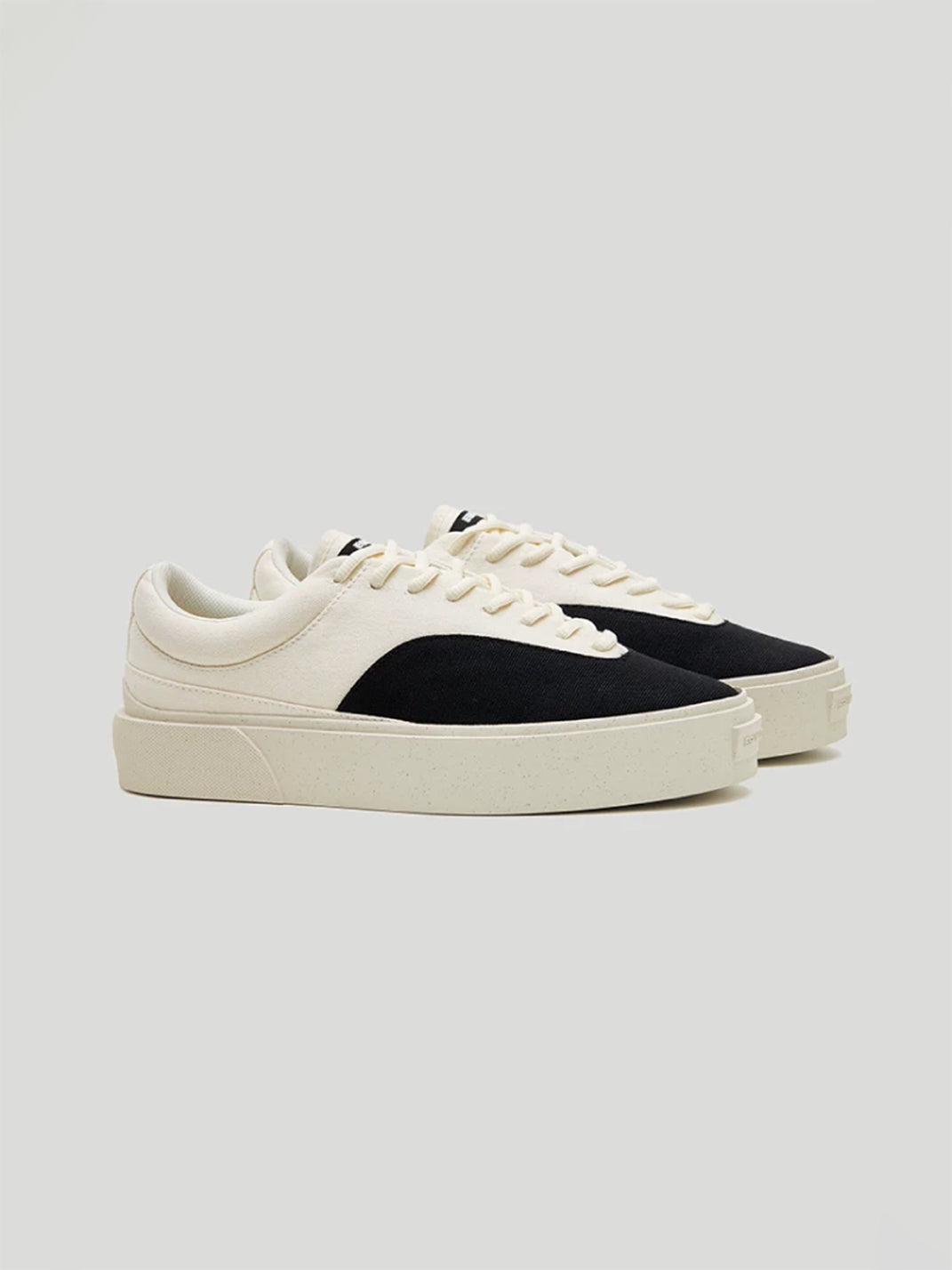 Two-Tone Platform Canvas Skate Shoes - View 7