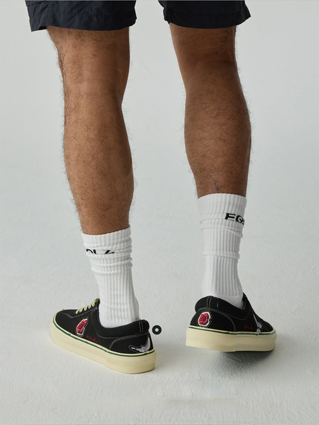 Rose-Embroidered Low-Top Skate Shoes - View 3