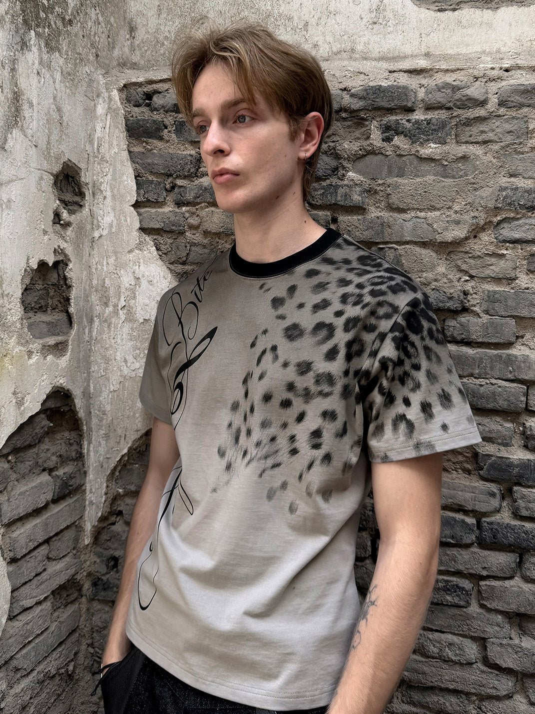 Leopard Note Glitter Cotton T-Shirt - View 3