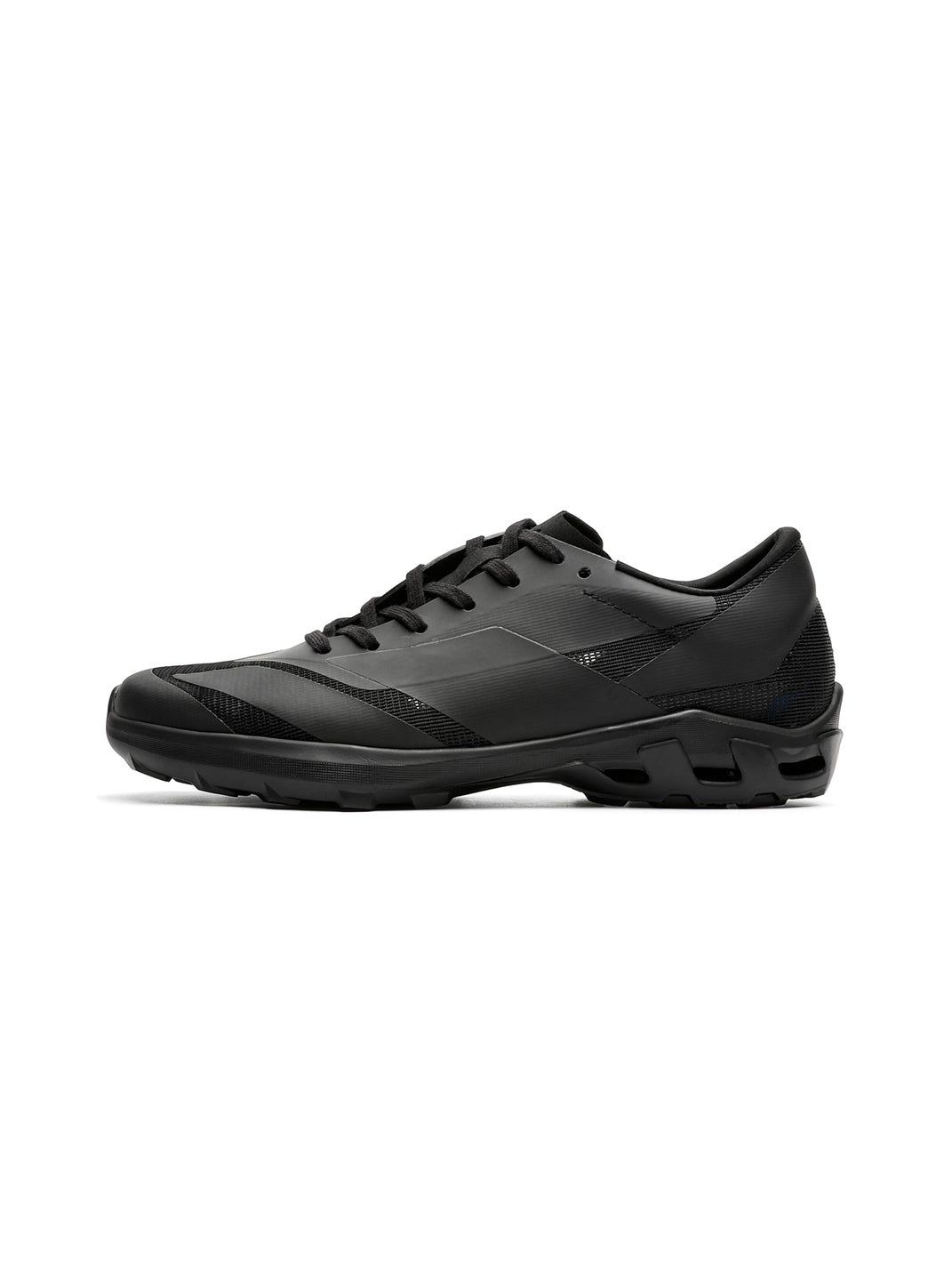 Arch-Support Elastic Low-Profile Sneakers