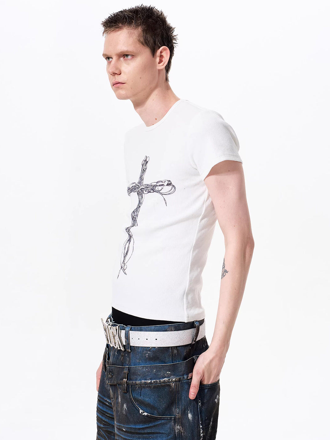 Cross-Headphone Graphic Slim T-Shirt - View 8