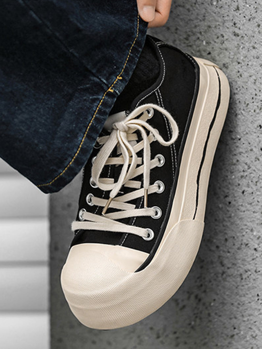 Asymmetric-Toe Platform Canvas Sneakers - View 5