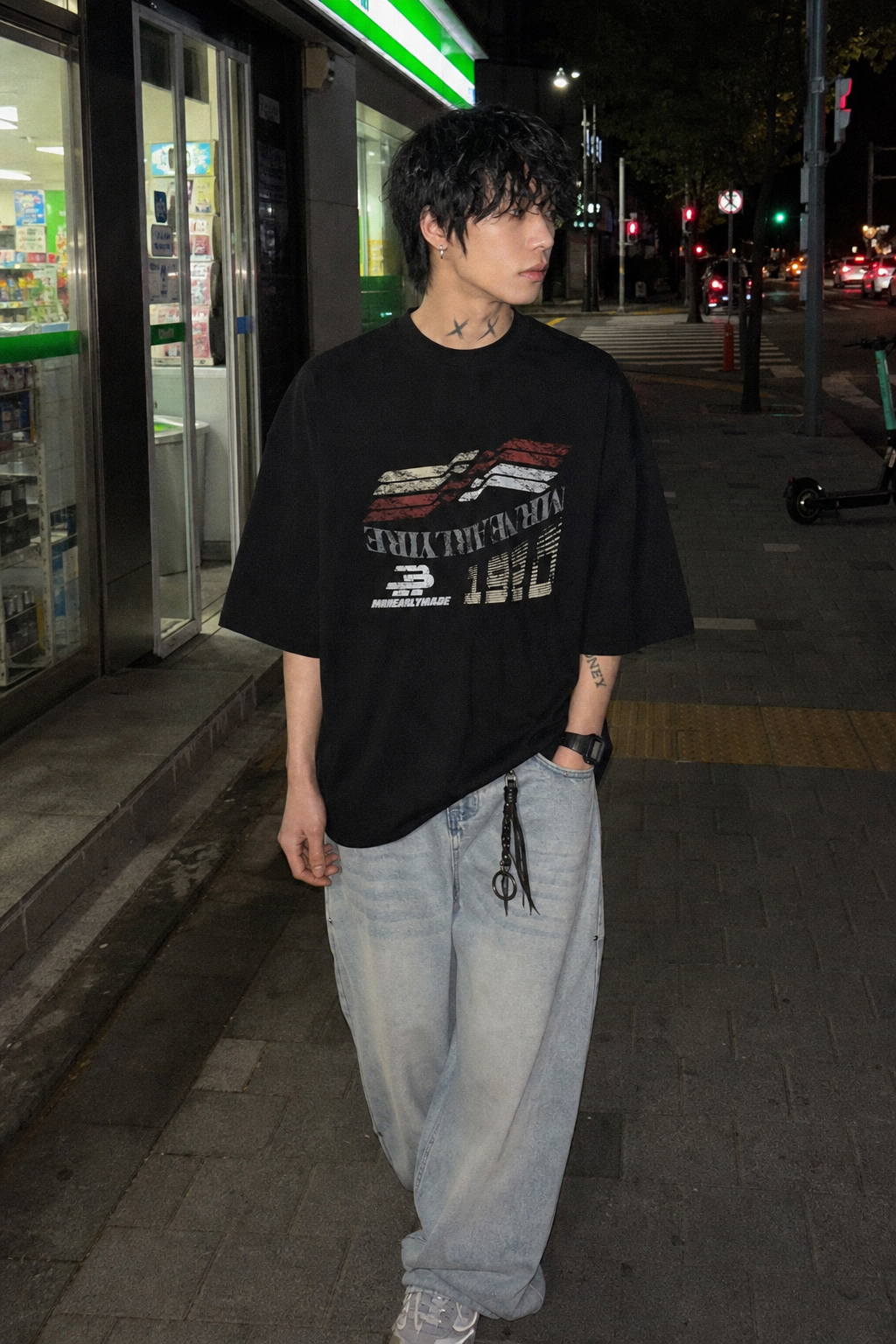 Gridline Drift Graphic Oversized Tee UGC showcase 5