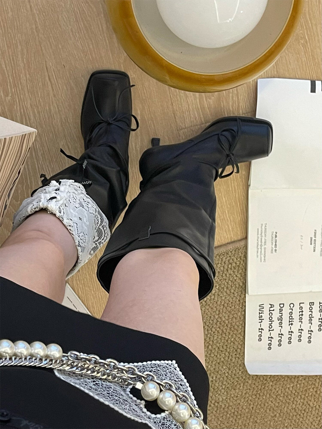 Square-Toe Bow Knee-High Leather Boots - View 7