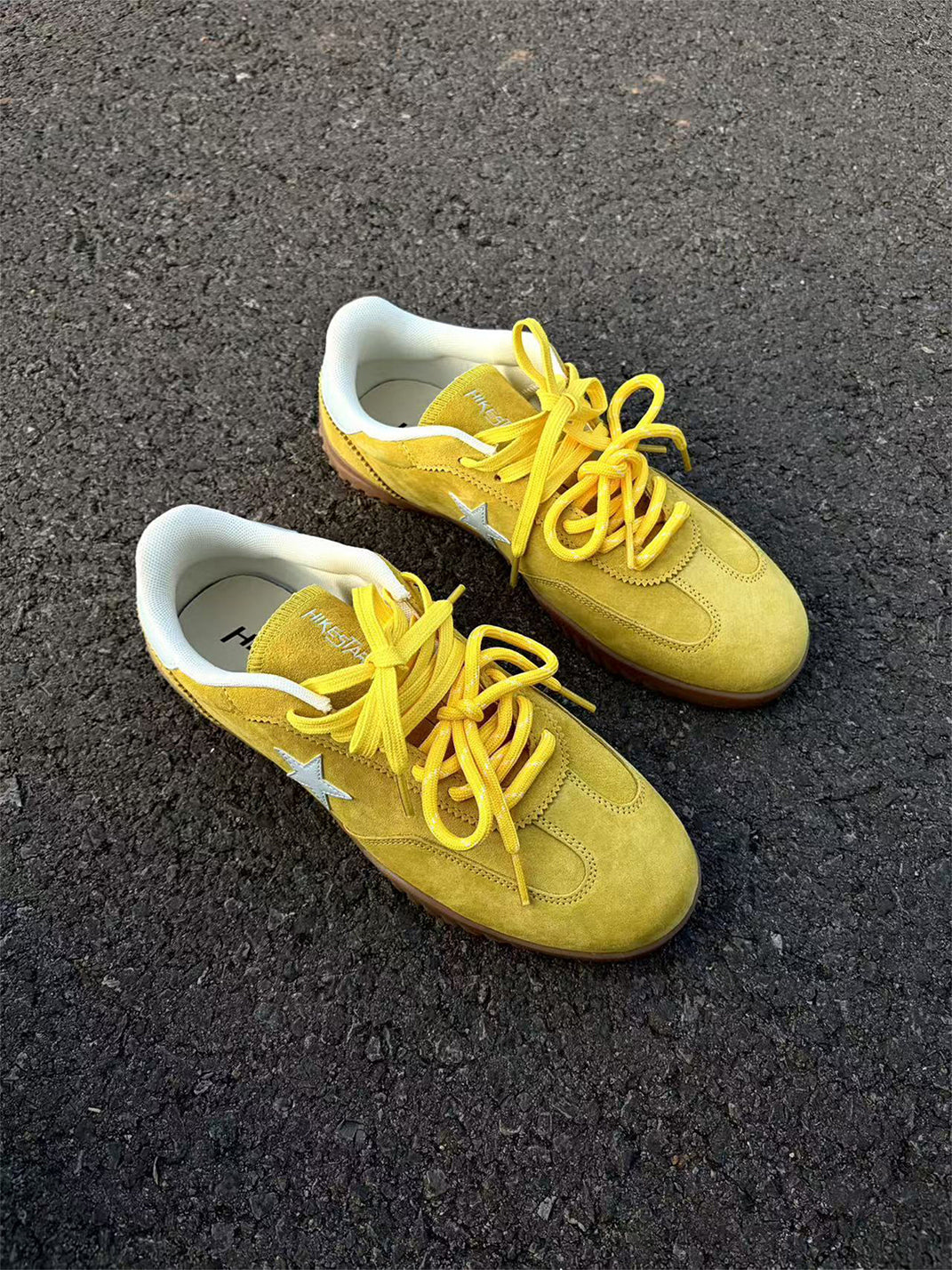Star-Embroidered Yellow Suede Trainers - View 10