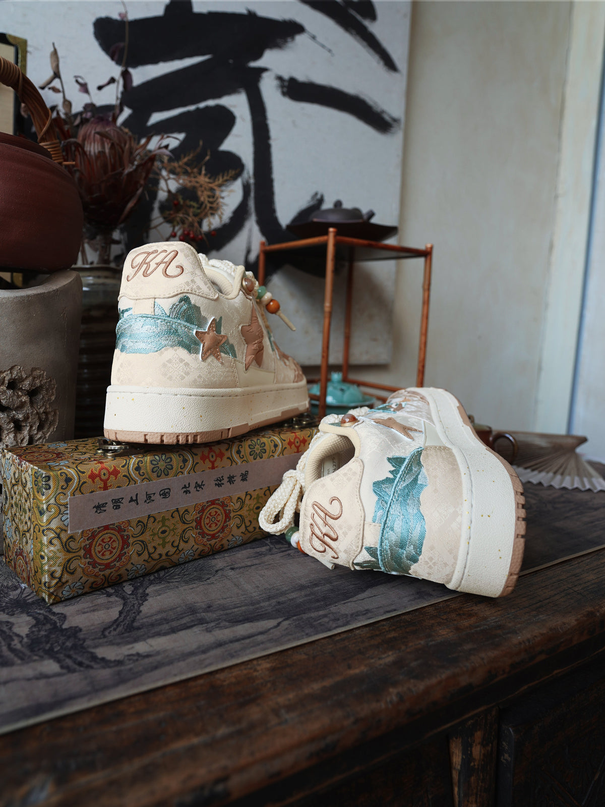 Jacquard Star-Panel Retro Court Sneakers - View 13