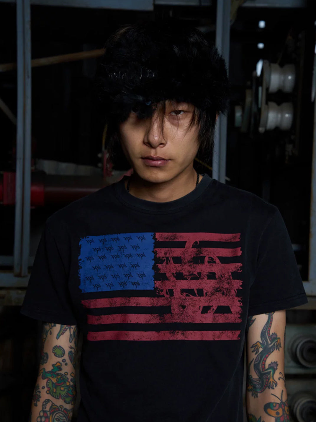 Faded Flag Graphic Cotton T-Shirt - View 10