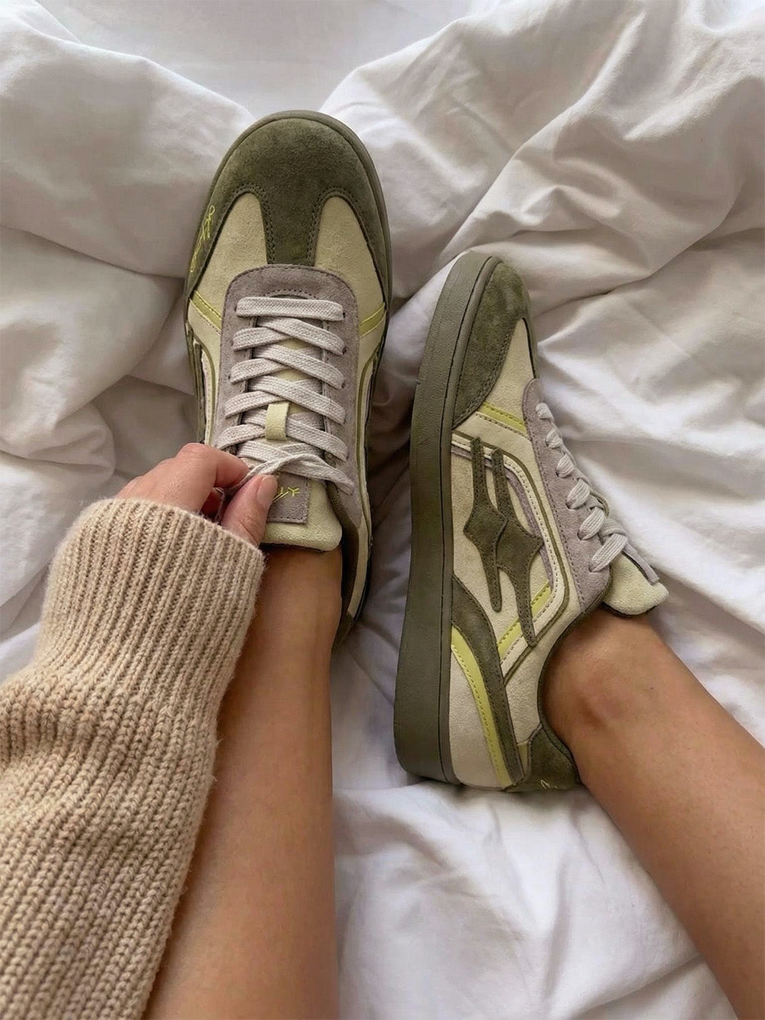 Olive Flame-Panel Low-Profile Trainers - View 4