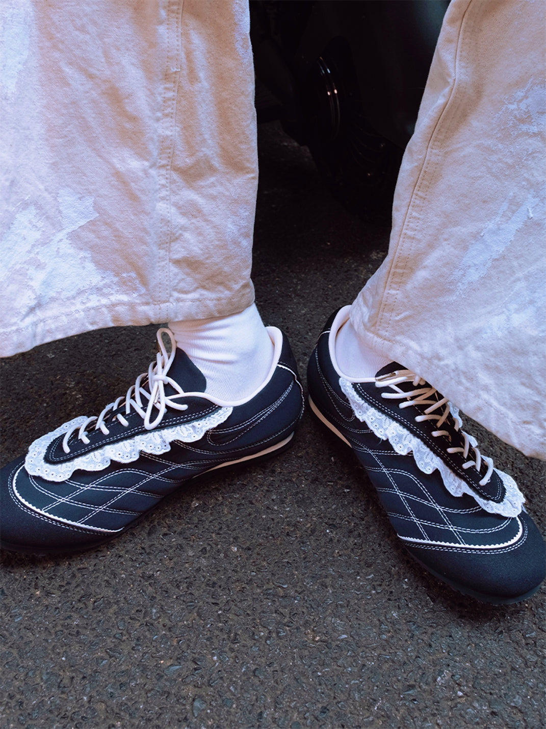 Navy Contrast-Stitch Low-Profile Trainers - View 4